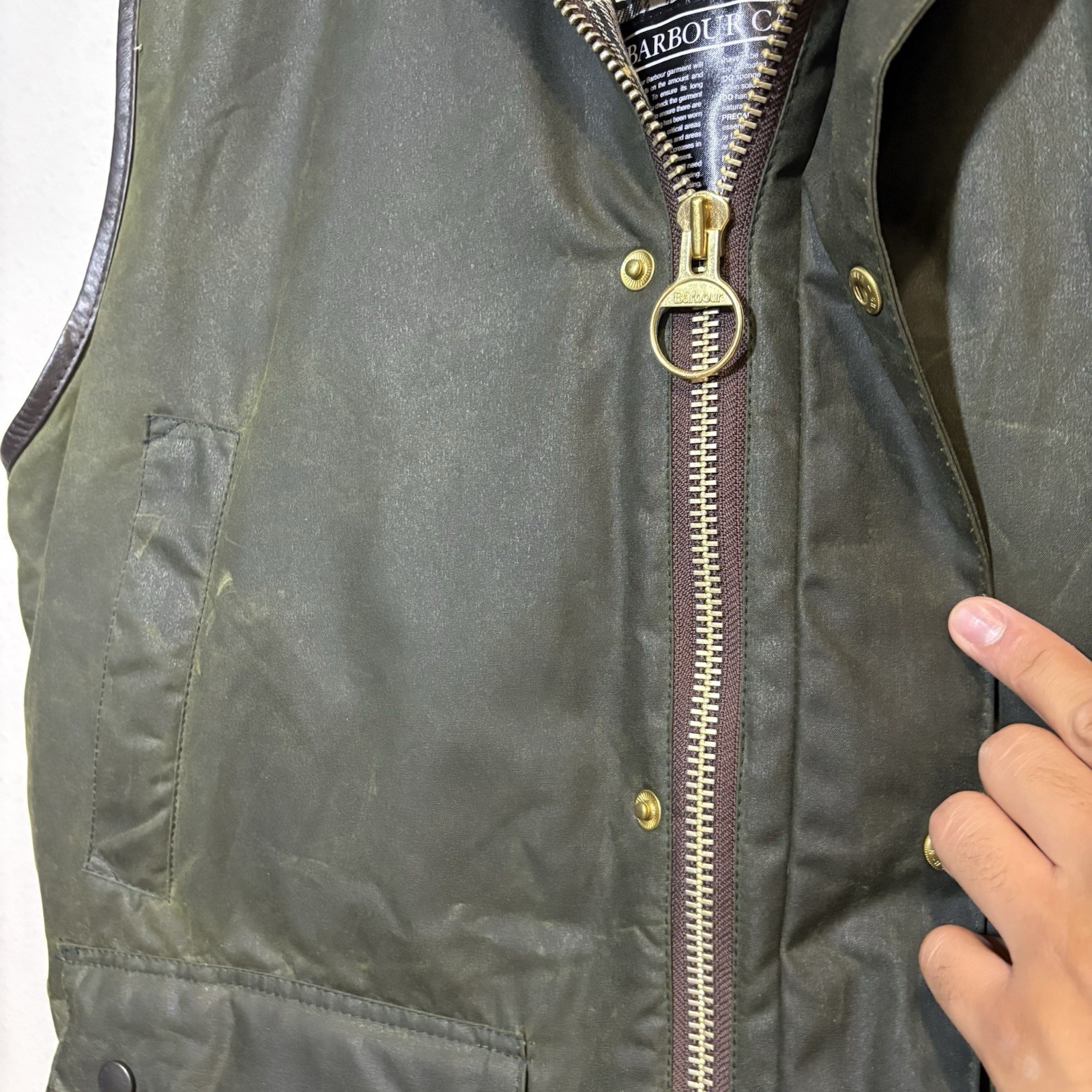 BARBOUR – A22O WESTMORLAND WAX COTTON VEST SAGE MADE IN UK Size XL Rare Zip Up