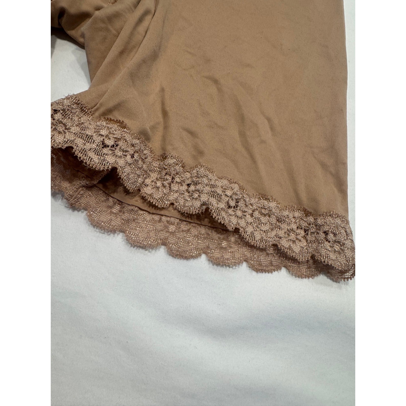 Flexees Maidenform Shapewear Thigh Slimmer Lace Trim Sz 2XL Tan NWT 405 291