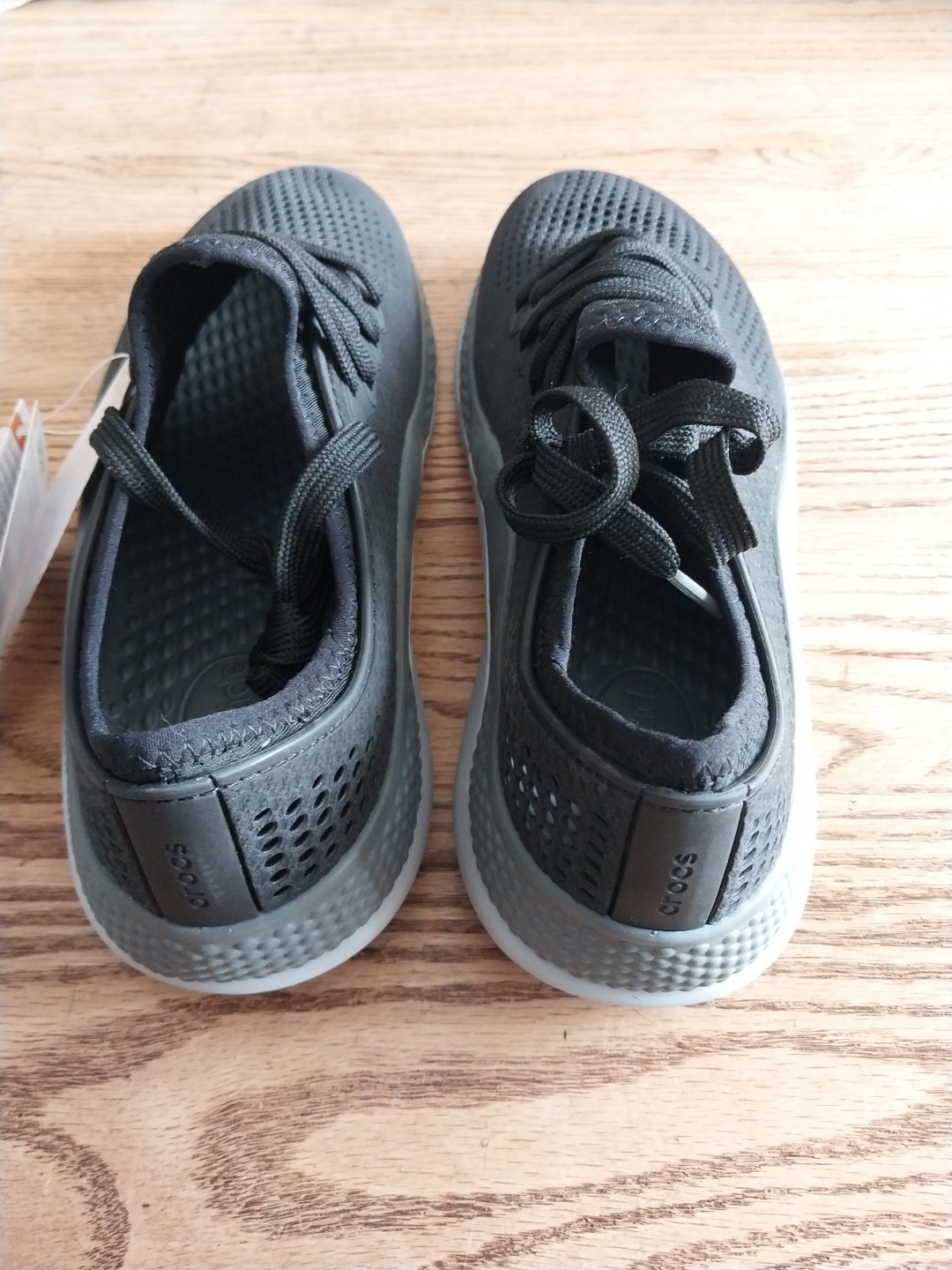 NWT Crocs Literide 360 Pacer Lace Up Shoes Black Grey Womens Sz 10