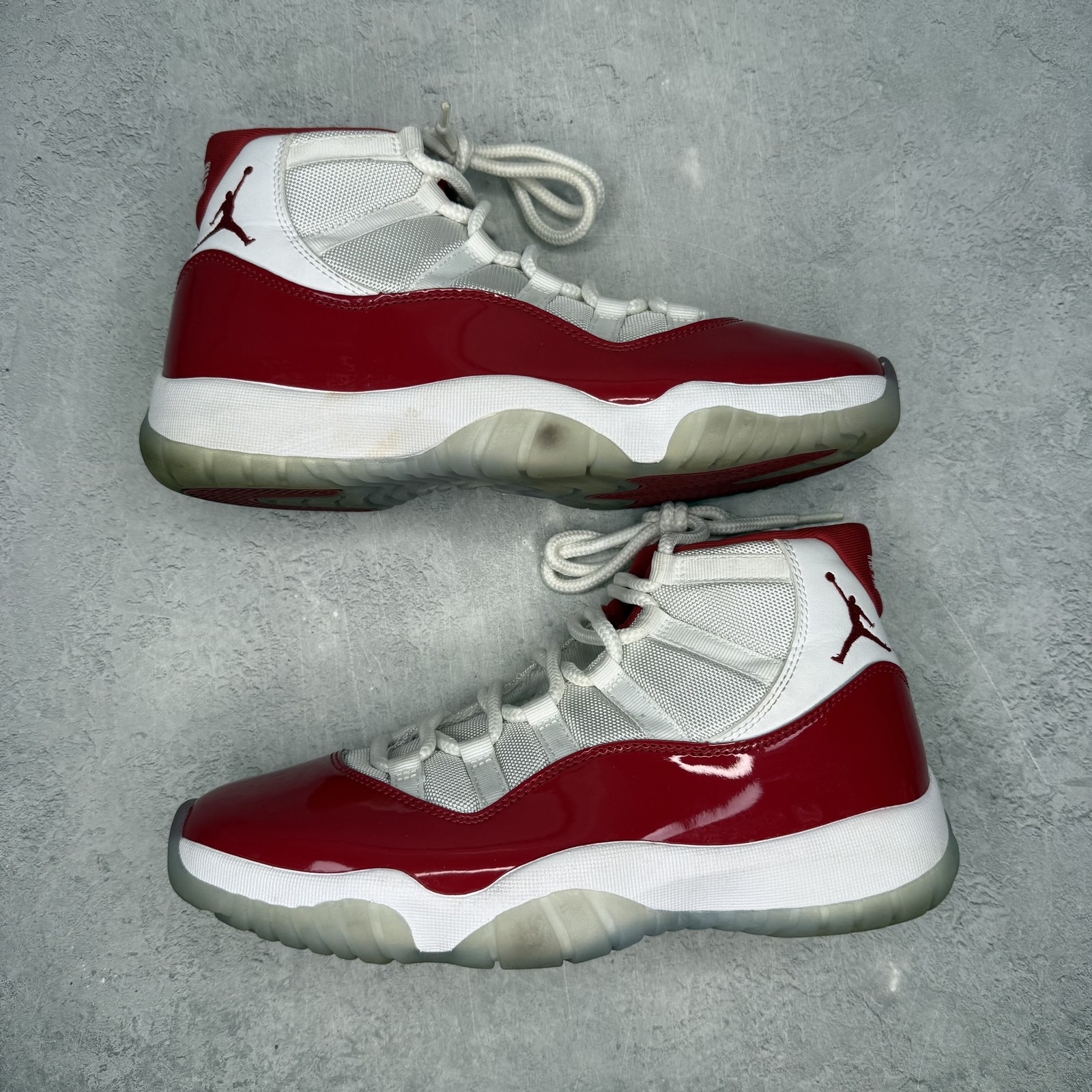 Size 9M/10.5W – Jordan 11 Retro Cherry (2022) *pre-owned* SIZE 9 CT8012-116 Pre-