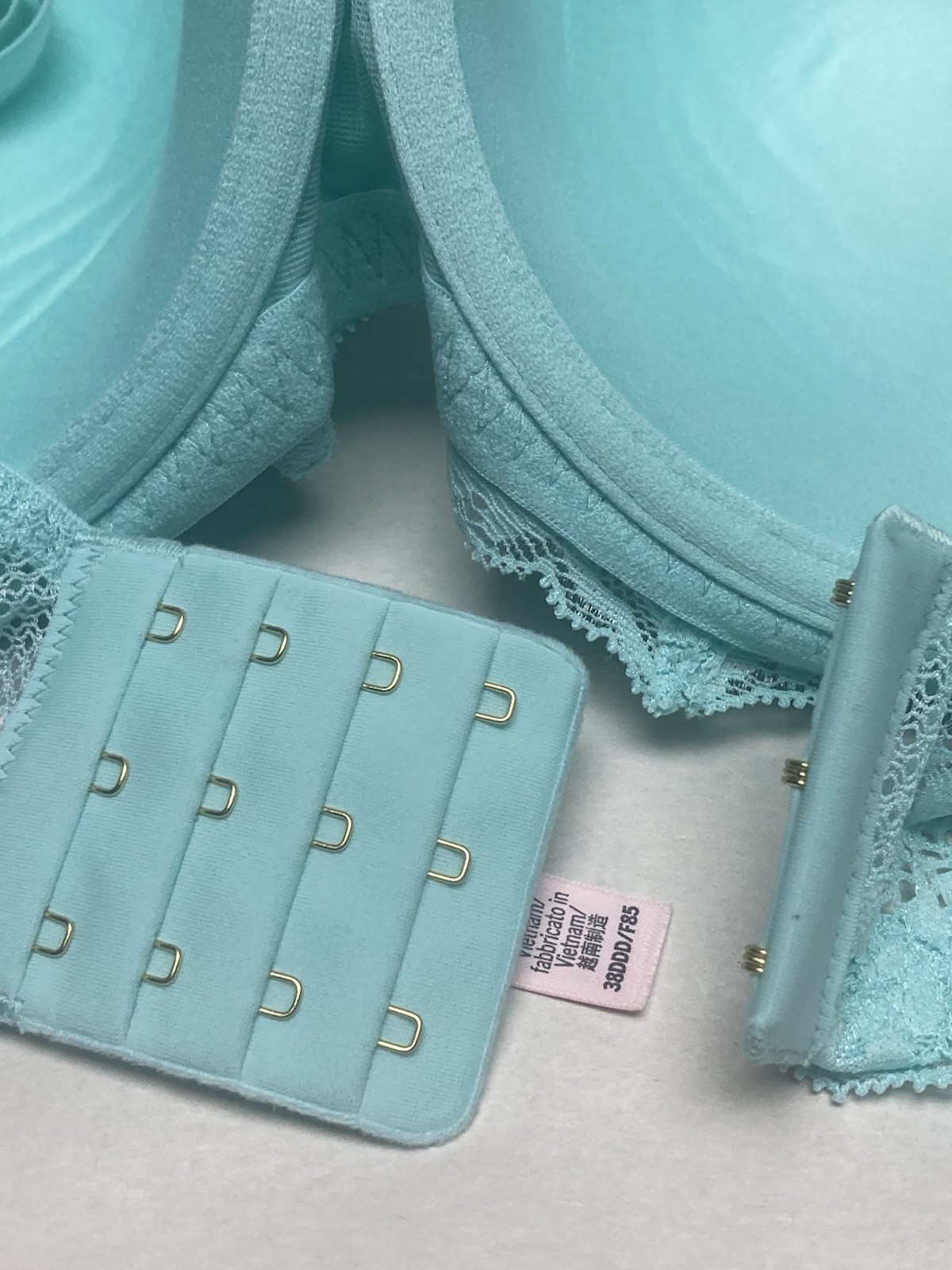 Victoria’s Secret Dream Angel Lightly Lined Bra Aqua Blue Size 38 DDD