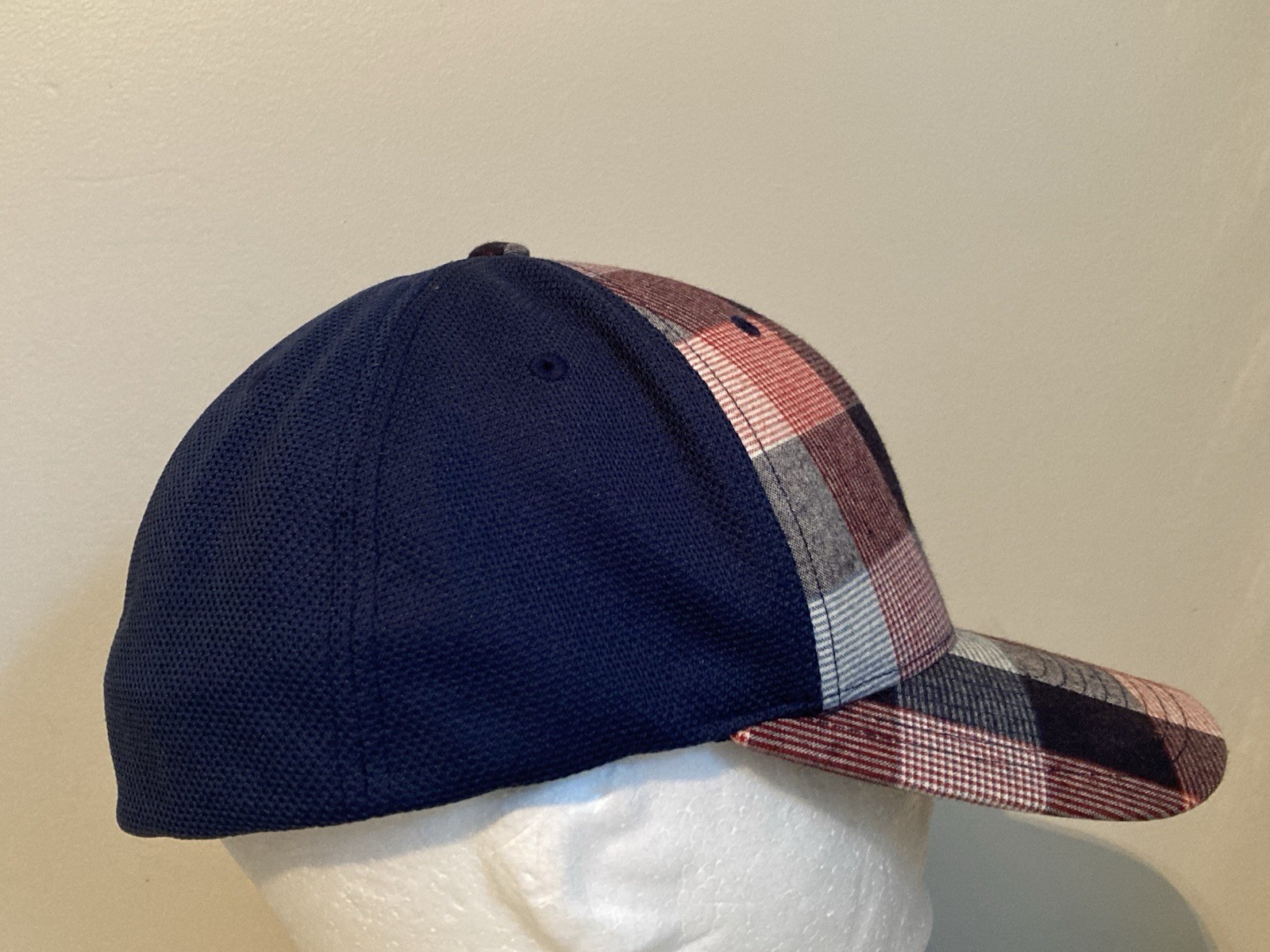Kangol Plaid Flexfit Baseball Cap Men’s L/XL Embroidered Kangaroo Logo