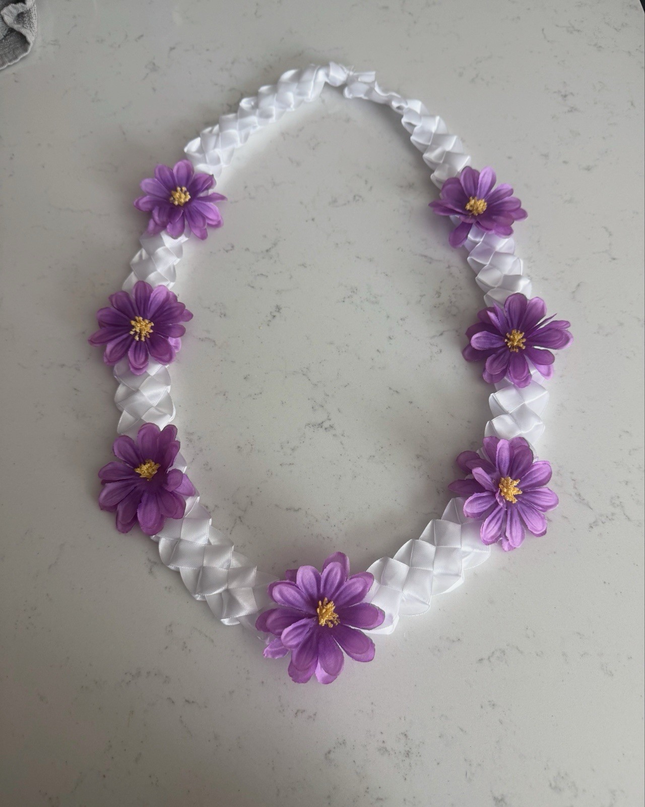 Purple Flower Lei For Any Occasion/Birthday/graduation/party/shower