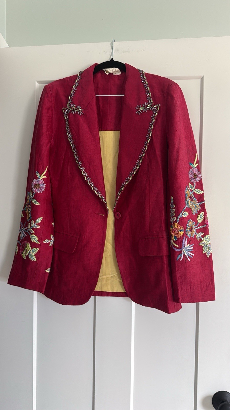 La Fuori Small Burgundy/Fushia Floral Embroidered Beaded Blazer Jacket
