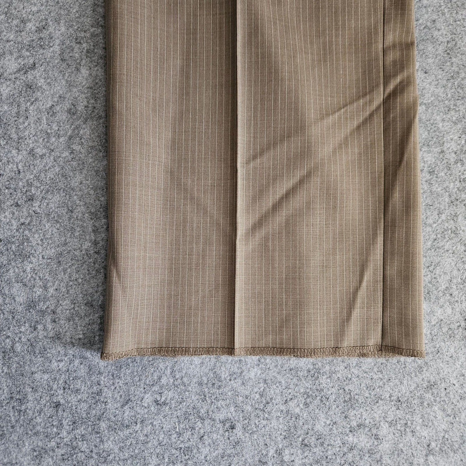 Lineage Milan-New York Mens Tan Pinstripe Super Fine Wool 2-Piece Suit 41L 35×35