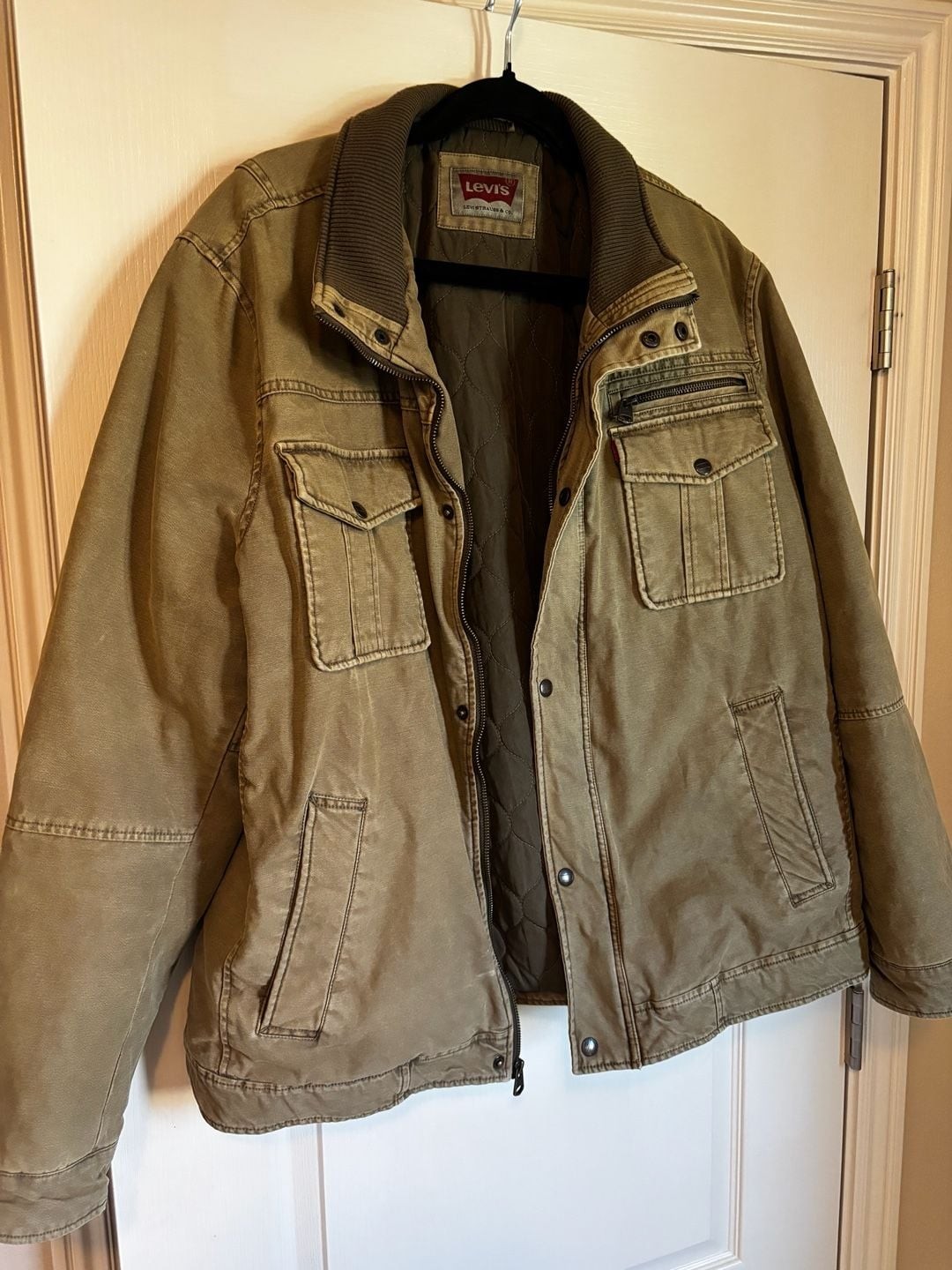 Levi’s Men’s Quilted Lined Canvas Field Jacket Olive Green