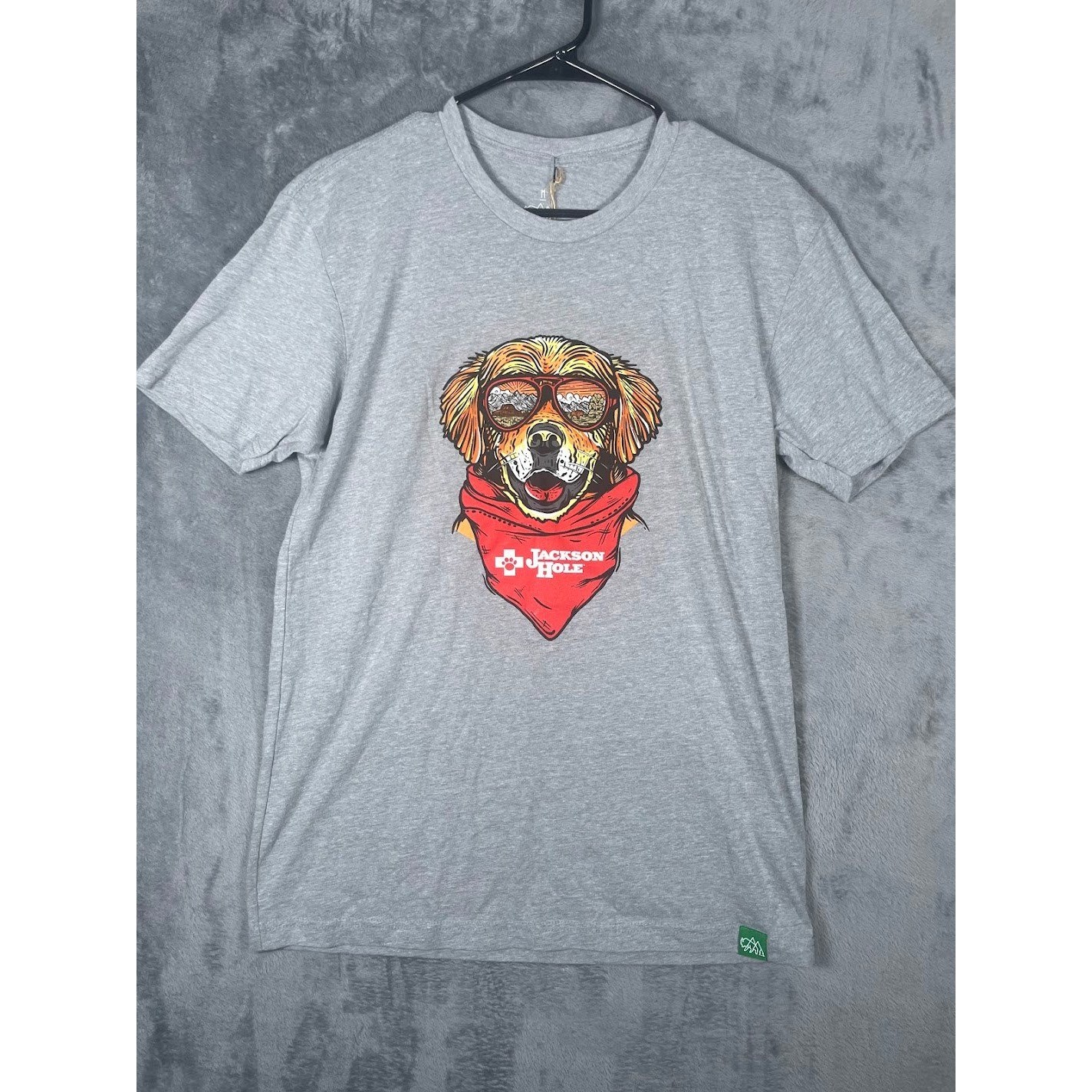 NWT Wild Tribute Jackson Hole Golden Retriever T-Shirt Heather Grey Mens Medium