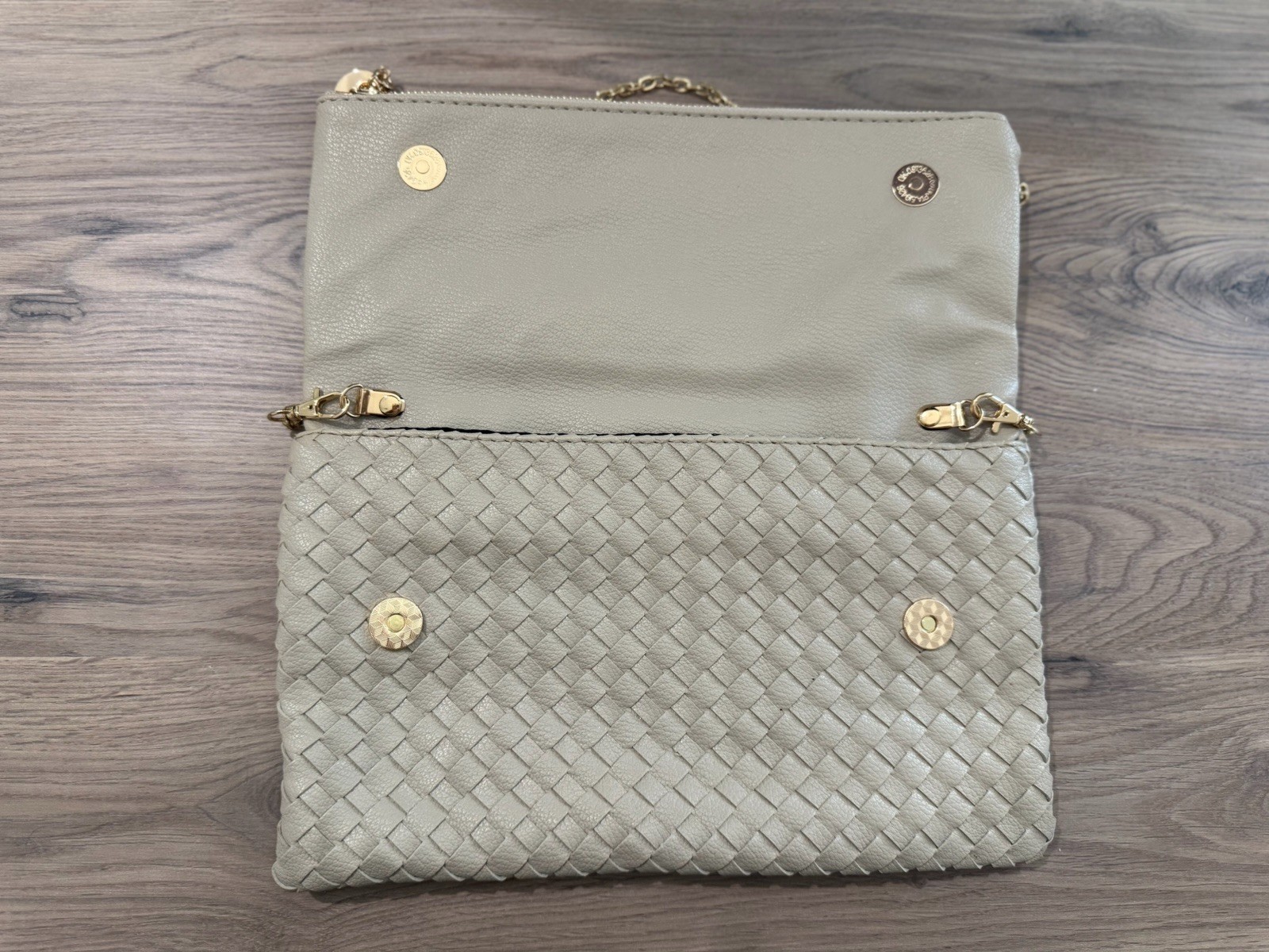 Cream Woven Chain Crossbody Clutch Bag | Gold Chain Strap