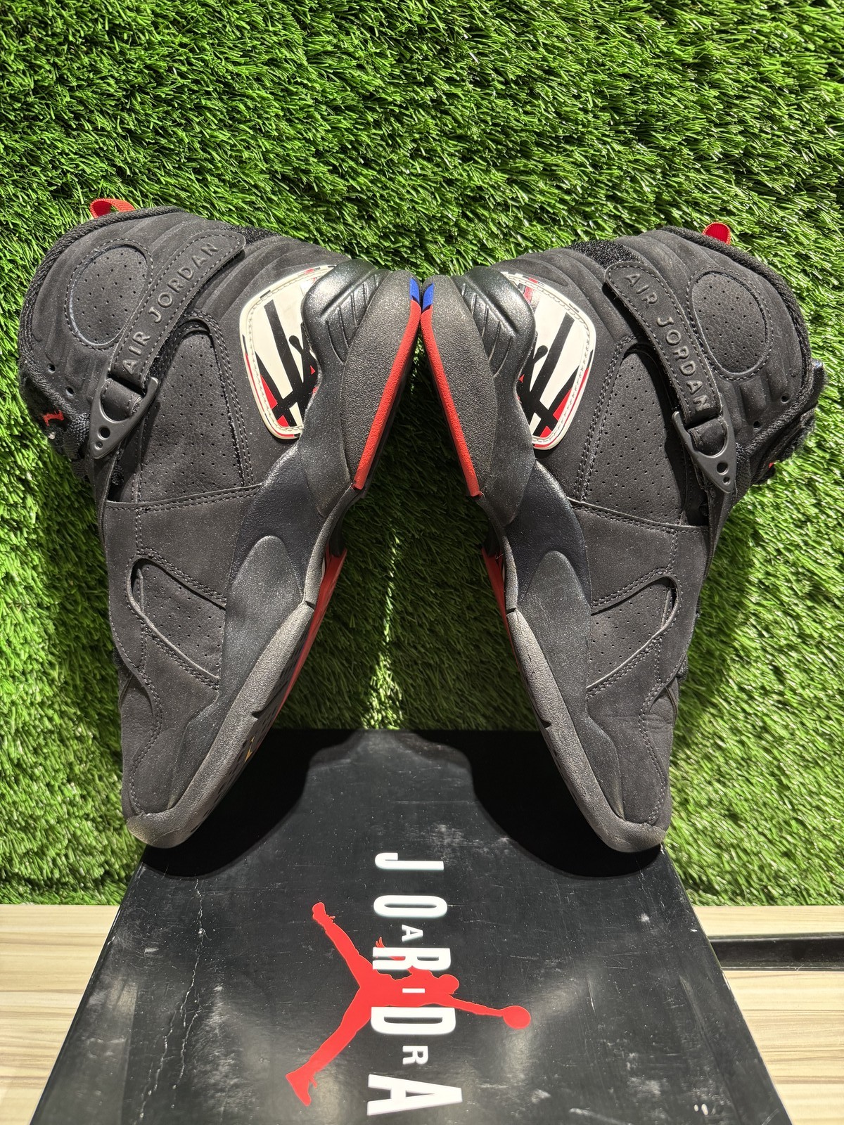 Size 7.5M/9W – Jordan 8 Retro Playoffs (2023) Sz 7.5M 305381-062 Pre-Owned