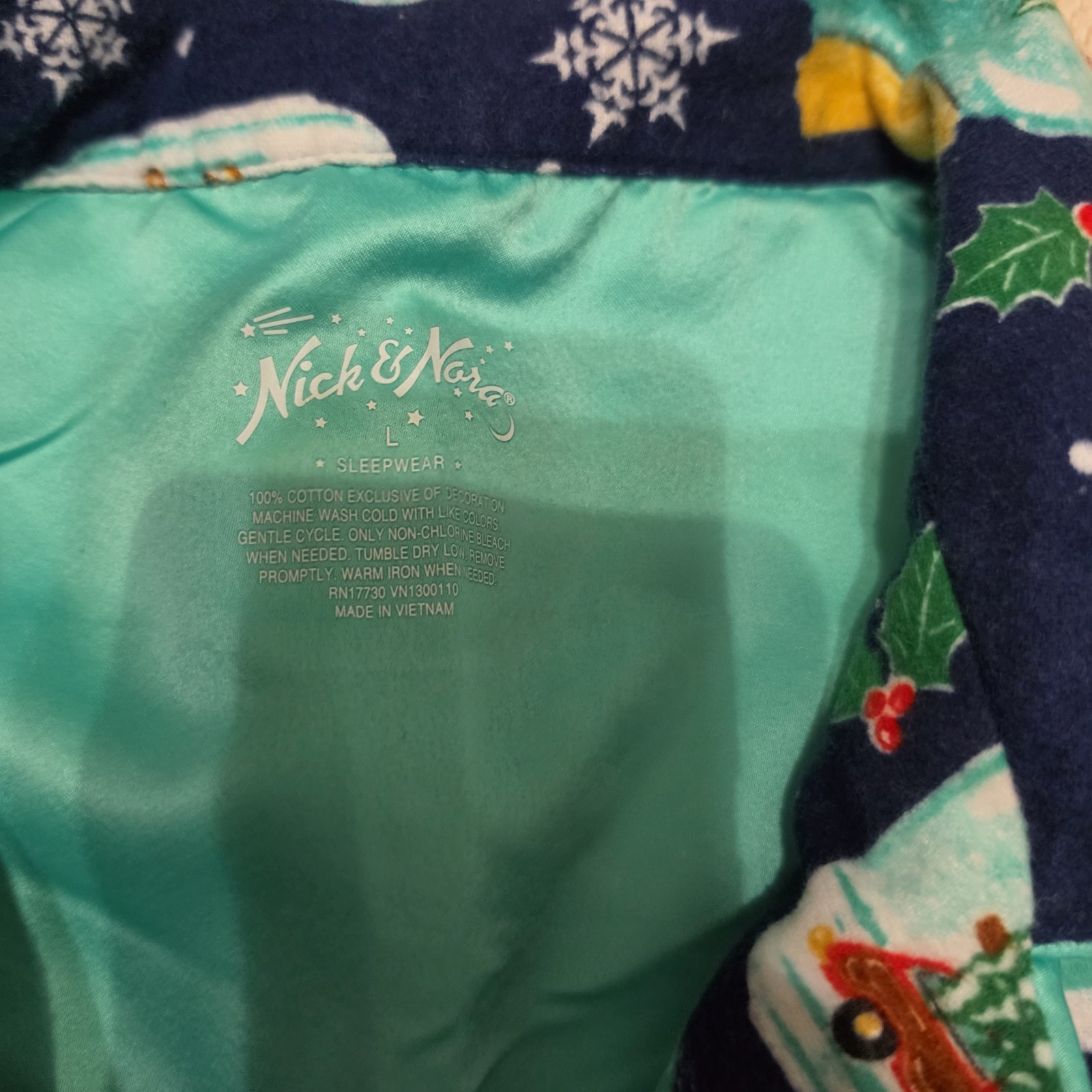 Nick & Nora blue Snow Globe pajama set Women’s Large Holiday Flannel
