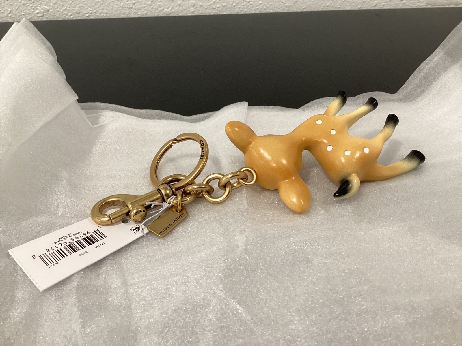 Coach Deer Bag Charm Keyring CCD40 3″ x 2.25″ x 1.0″ Resin Metal Brass Tan New