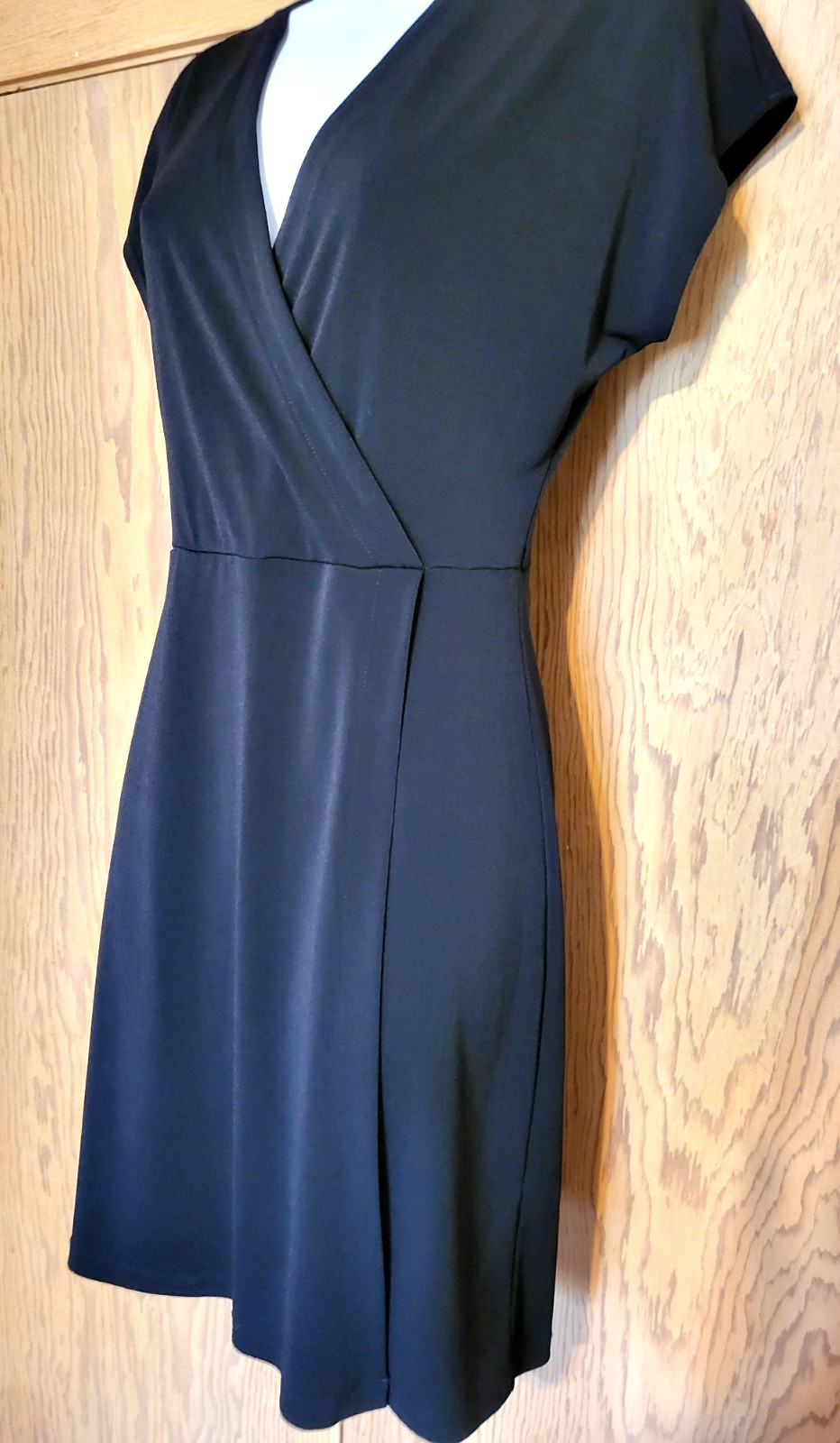NINE WEST Black DRESS Faux Wrap Size Small SLINKY – CLEAN – Slimming