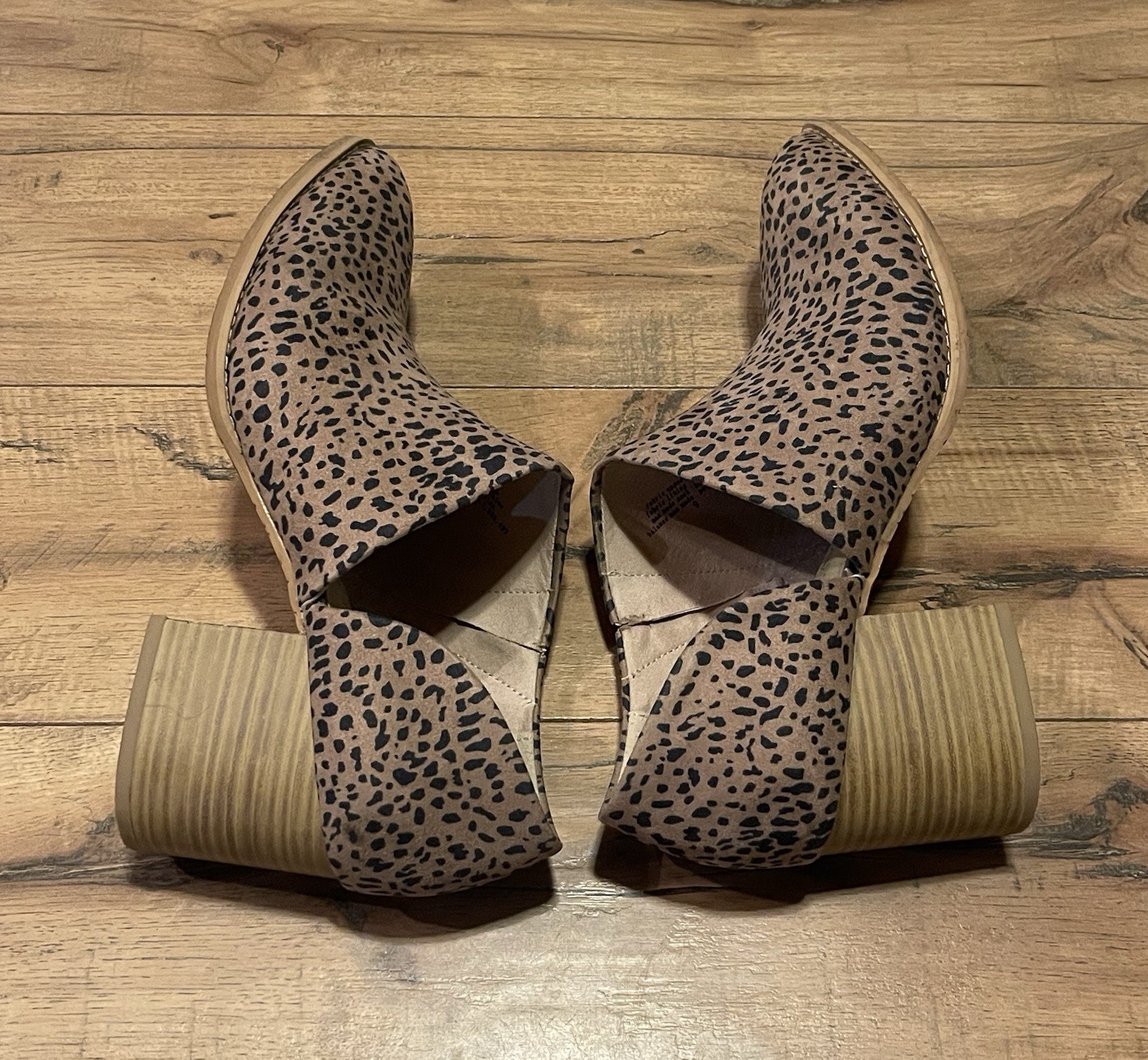Melrose Ave 100% Vegan Leather Cutout Block Heel Booties Cheetah Size 9 ~ EUC
