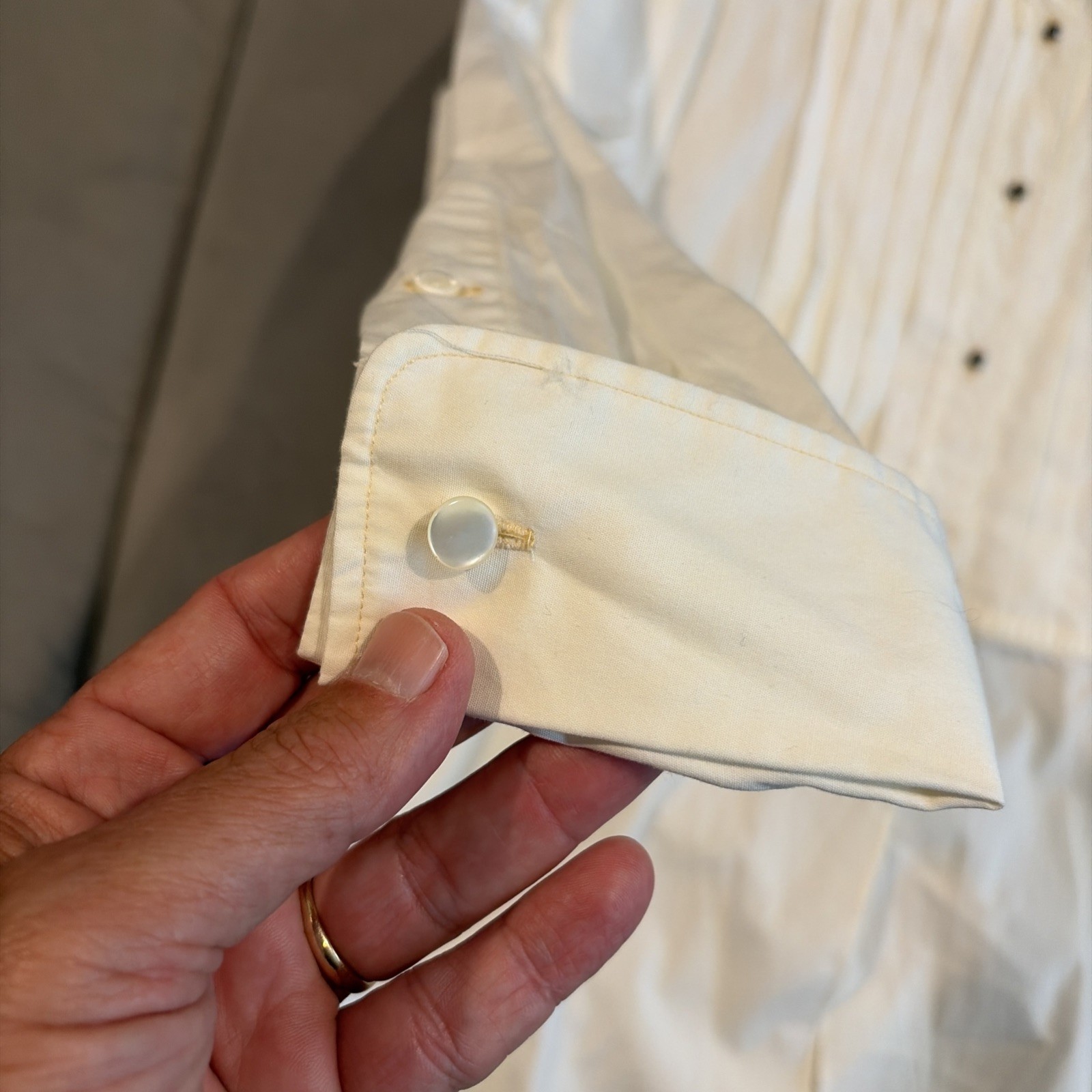 Vintage – Banana Republic – Band Collar Tuxedo Shirt – Made In Hong Kong – Small