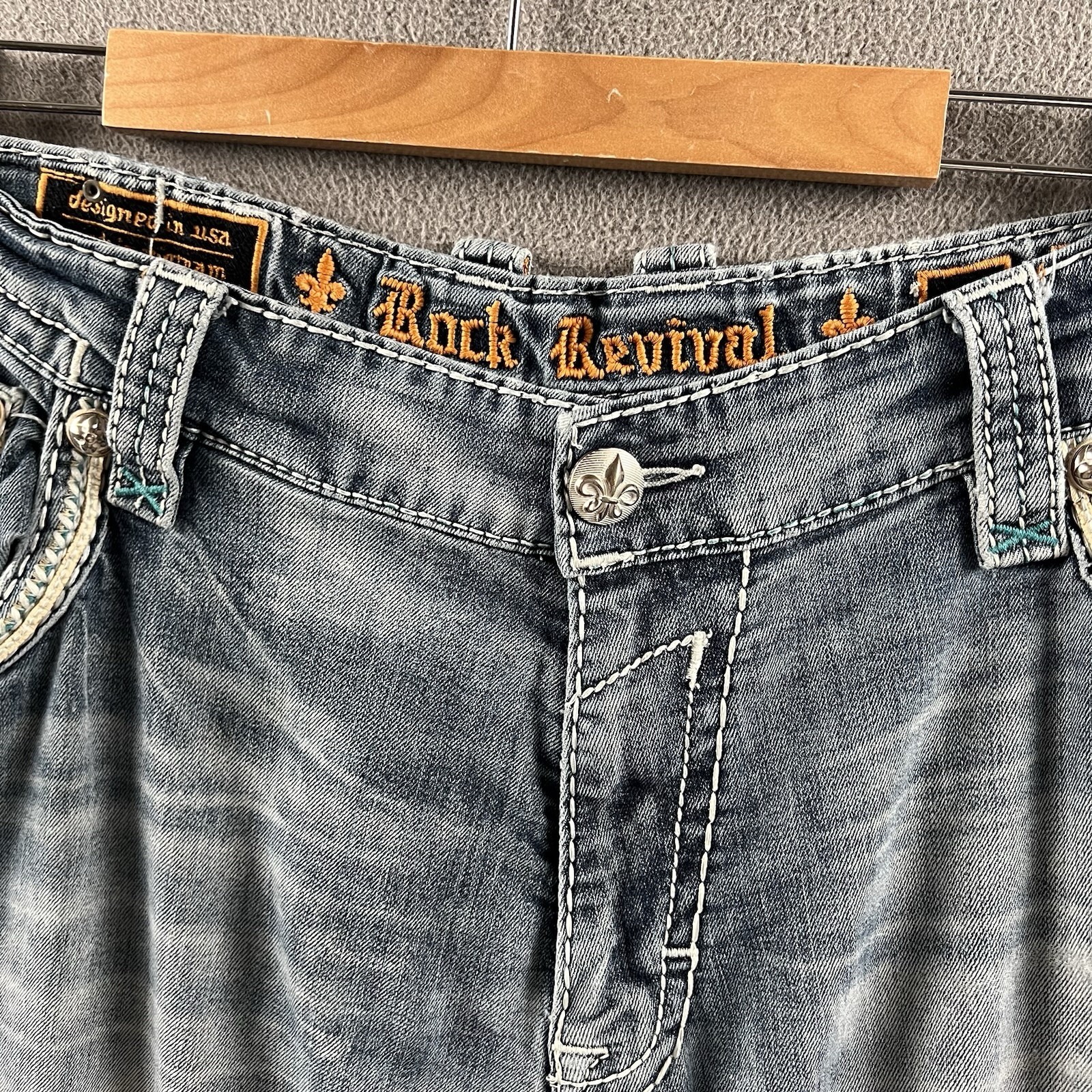 Rock Revival Feeney Jeans Mens 44×34 Light Wash Distressed Denim Relaxed Fit Y2K