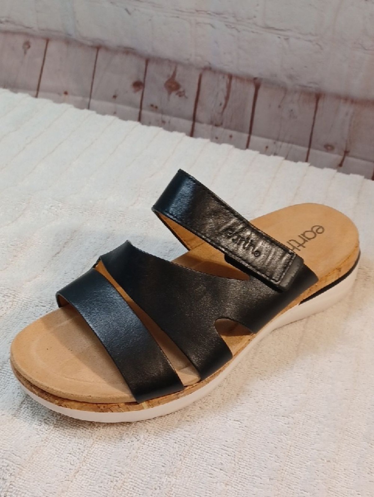 earth black leather comfort slide sandals women’s size 9w wide cushioned