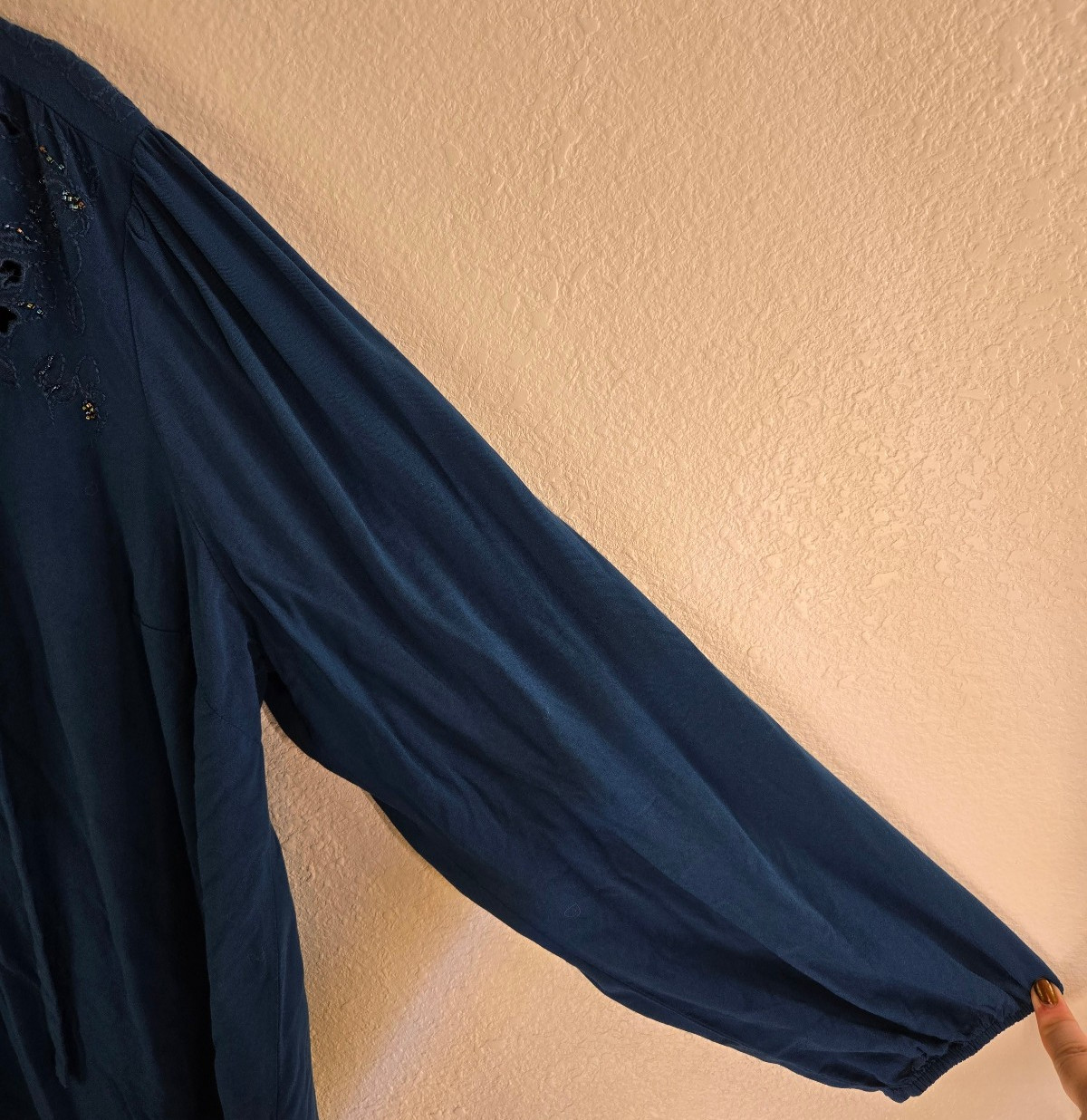 Torrid Womens 2 (18-20) Blue Challis Beaded Embroidered Cut Out Peasant Blouse