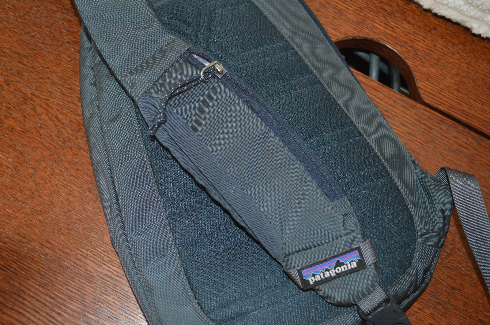Patagonia 8L Atom Sling Daypack Gray Crossbody Sling Bag Backpack