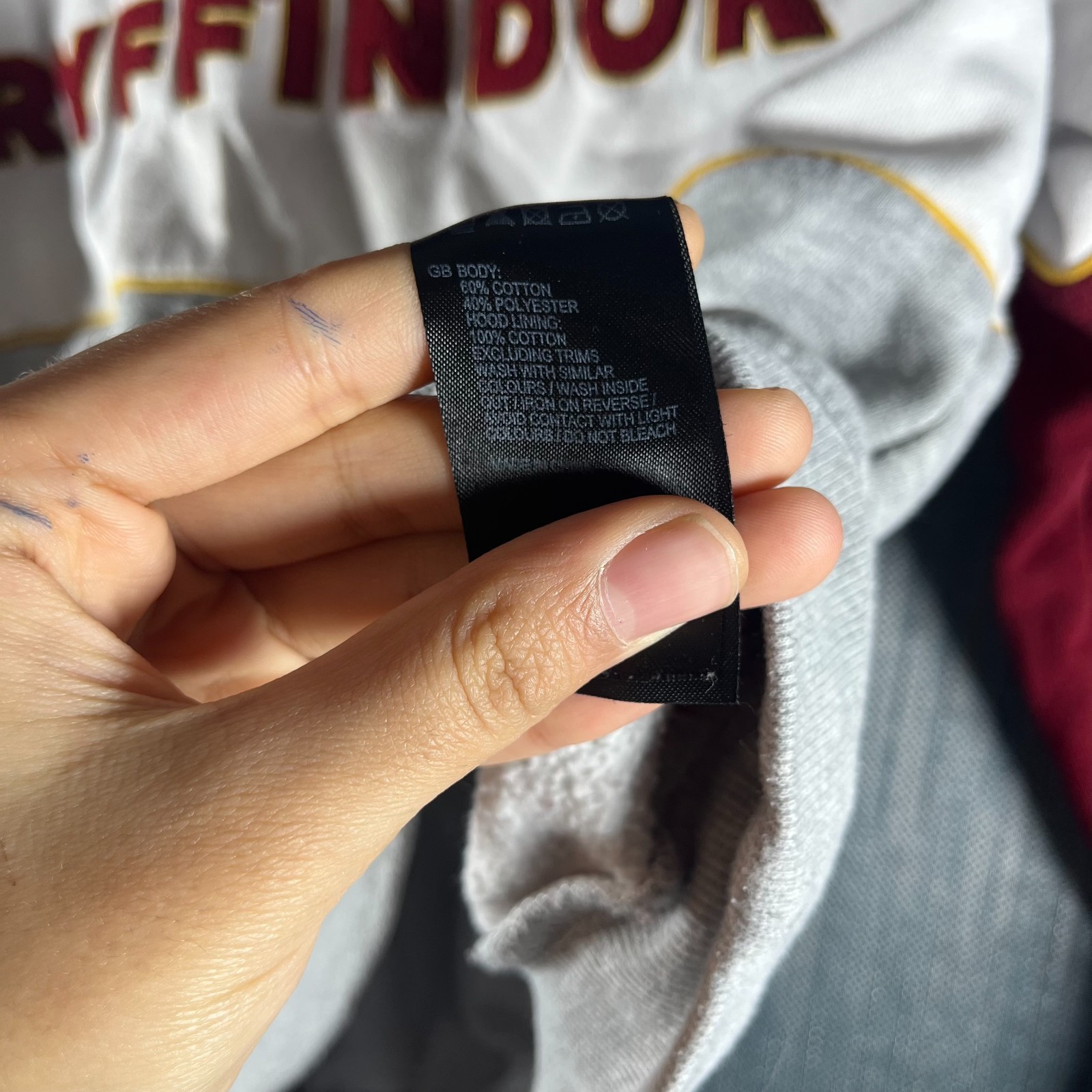 Harry Potter Men’s Hoodie Size M Red Colorblock GRYFFINDOR Sweatshirt