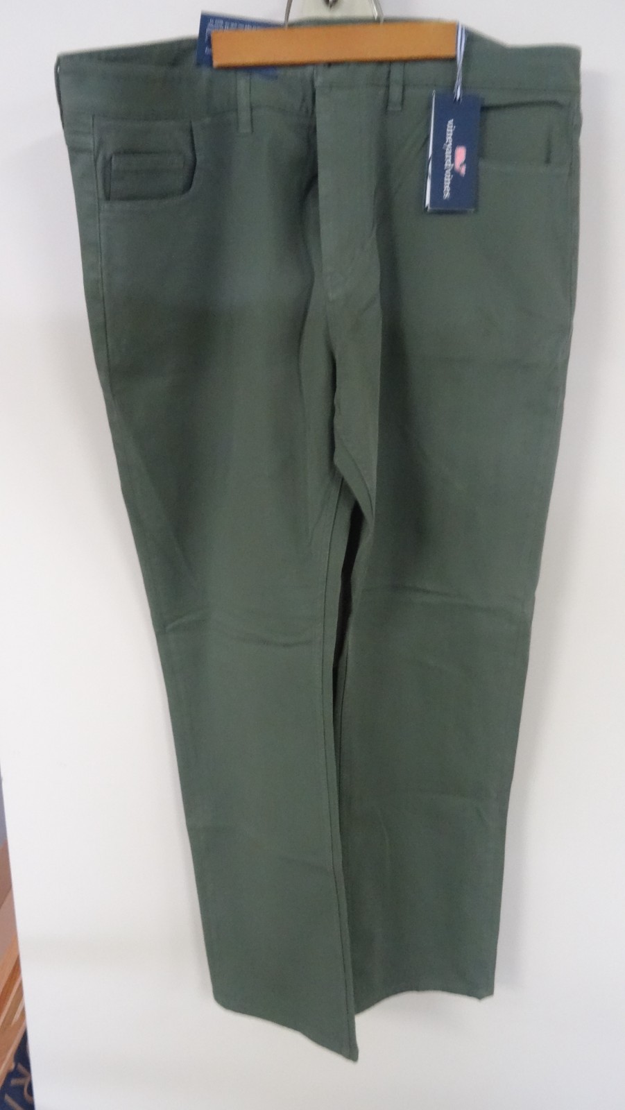Vineyard Vines Mens Green Straight Leg Jeans Sz 40 x 32 . NWT