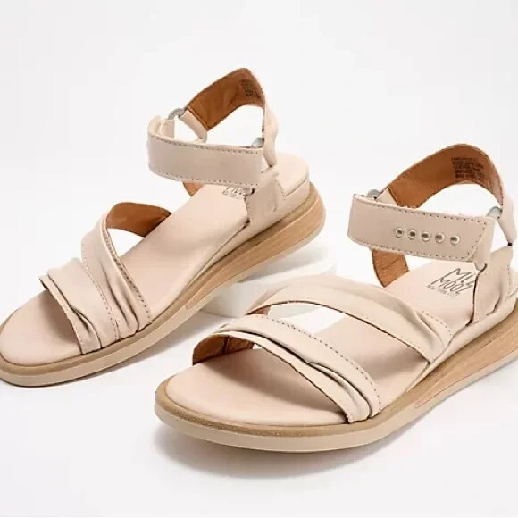 Miz Mooz Leather Ankle Strap Sandals – Cream – (sz EU 40/US 9/9.5) a590689 –