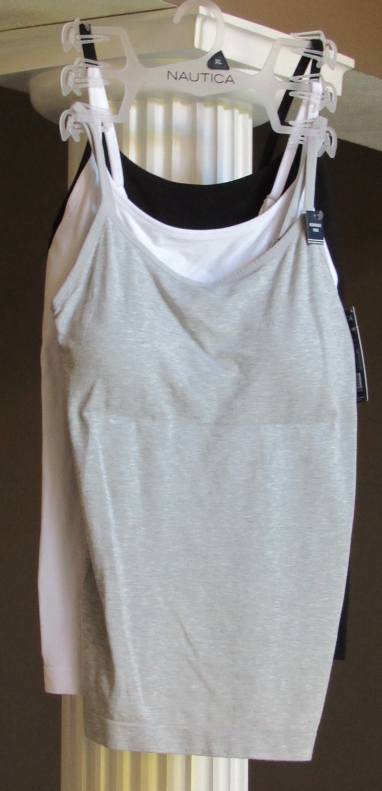 NAUTICA Gray White Black 3 SEAMLESS LAYERING Cami’s Removable Pads Sz M NWT $58