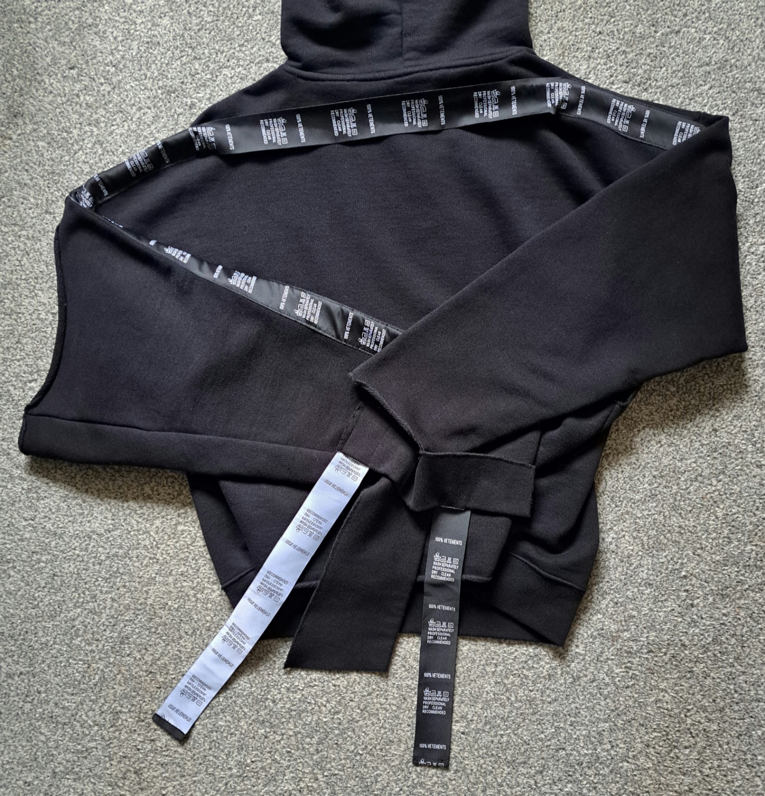 Vetements Authentic Tape Hoodie Black SS18 Women’s S Oversized Made In Portugal