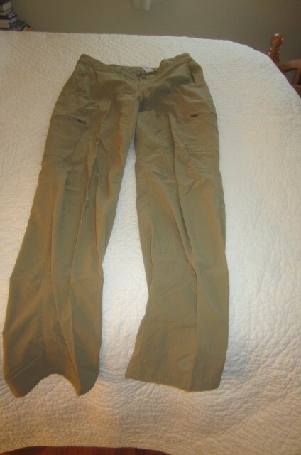 Preowned Men’s Size 33″ by 34″ L.L. Bean Tan 95% Nylon & 5% Spandex Hiking Pants