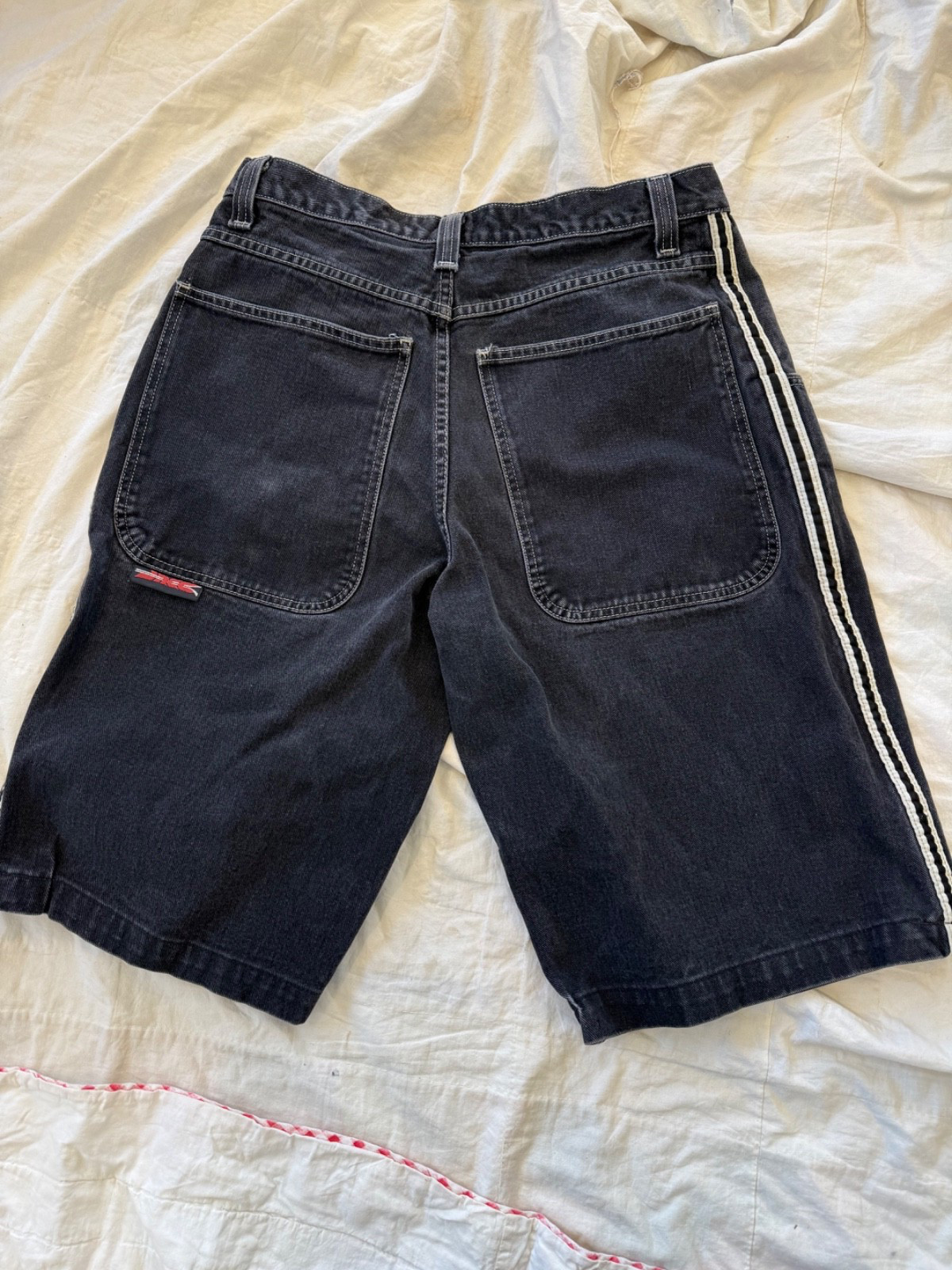 Vintage 90’s JNCO SKUNK Jean Shorts Denim Jorts USA Mens 36 Black