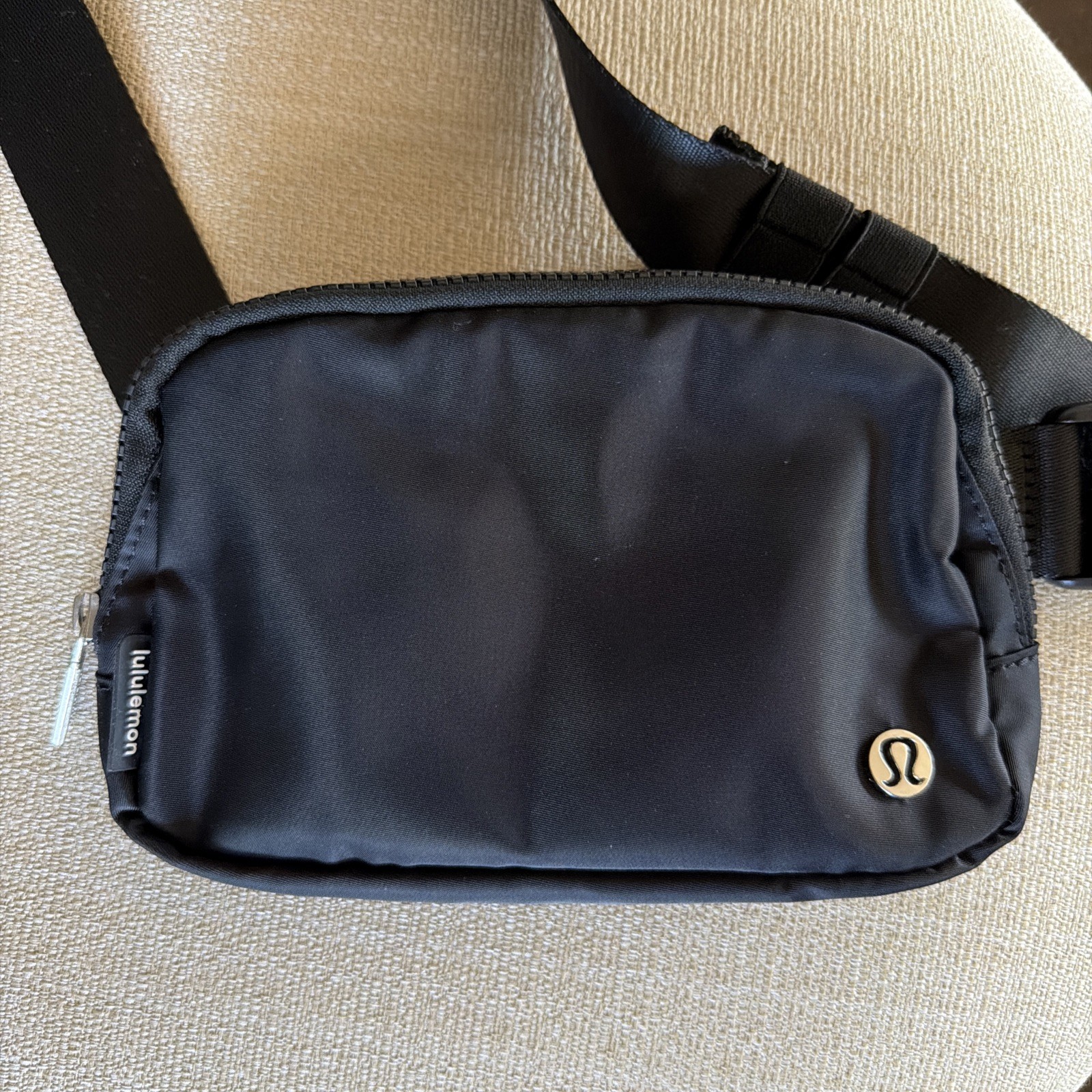 Lululemon Everywhere Belt Bag Black Small