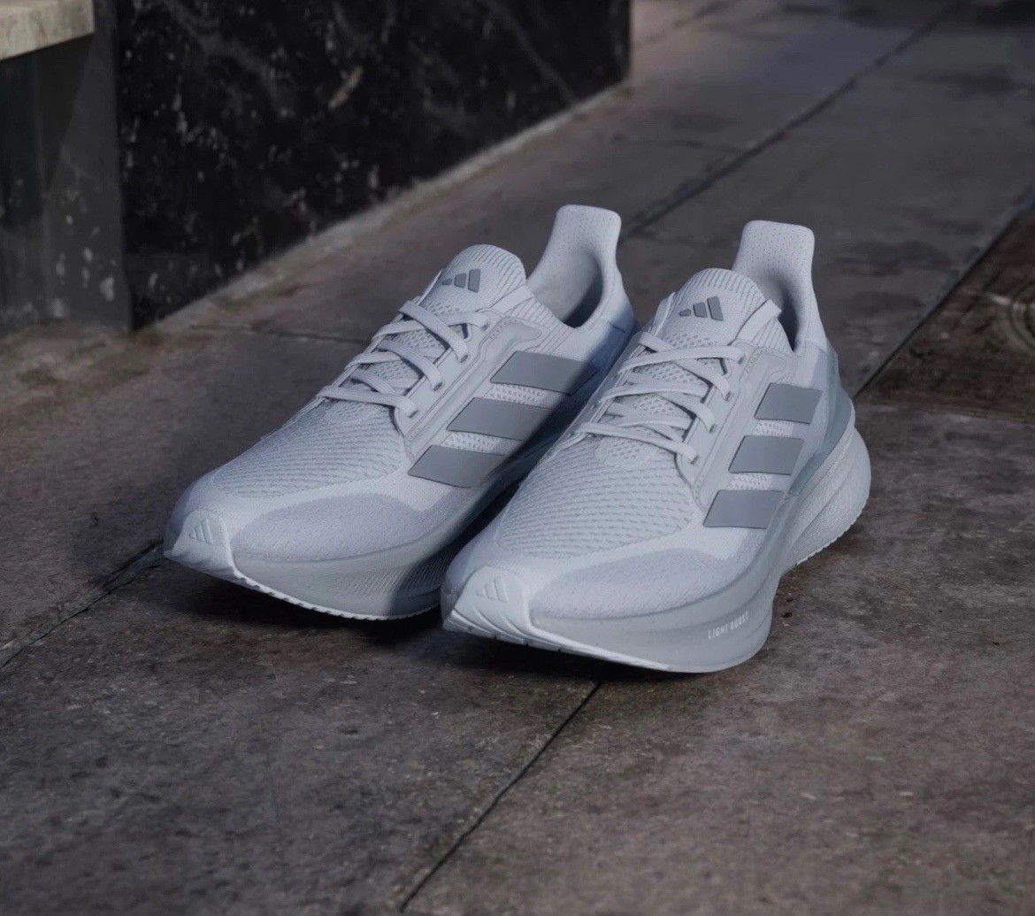 Size 9.5 – adidas Ultraboost 5x Light Solid Grey Halo Silver JQ9077 Running Shoe