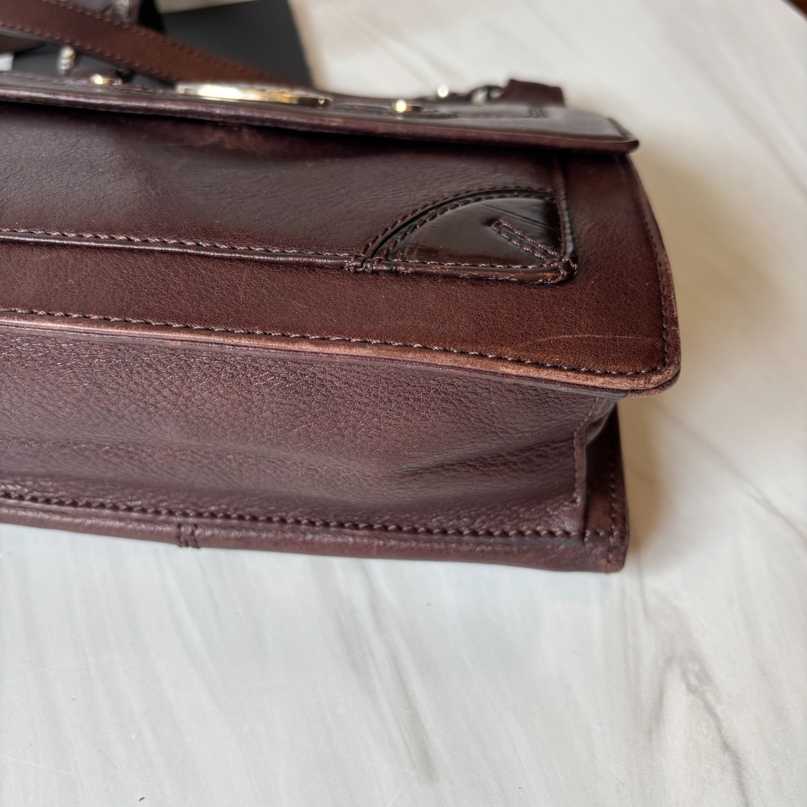 BRIGHTON Contempo City Brown Leather Crossbody Organizer Shoulder Bag Purse