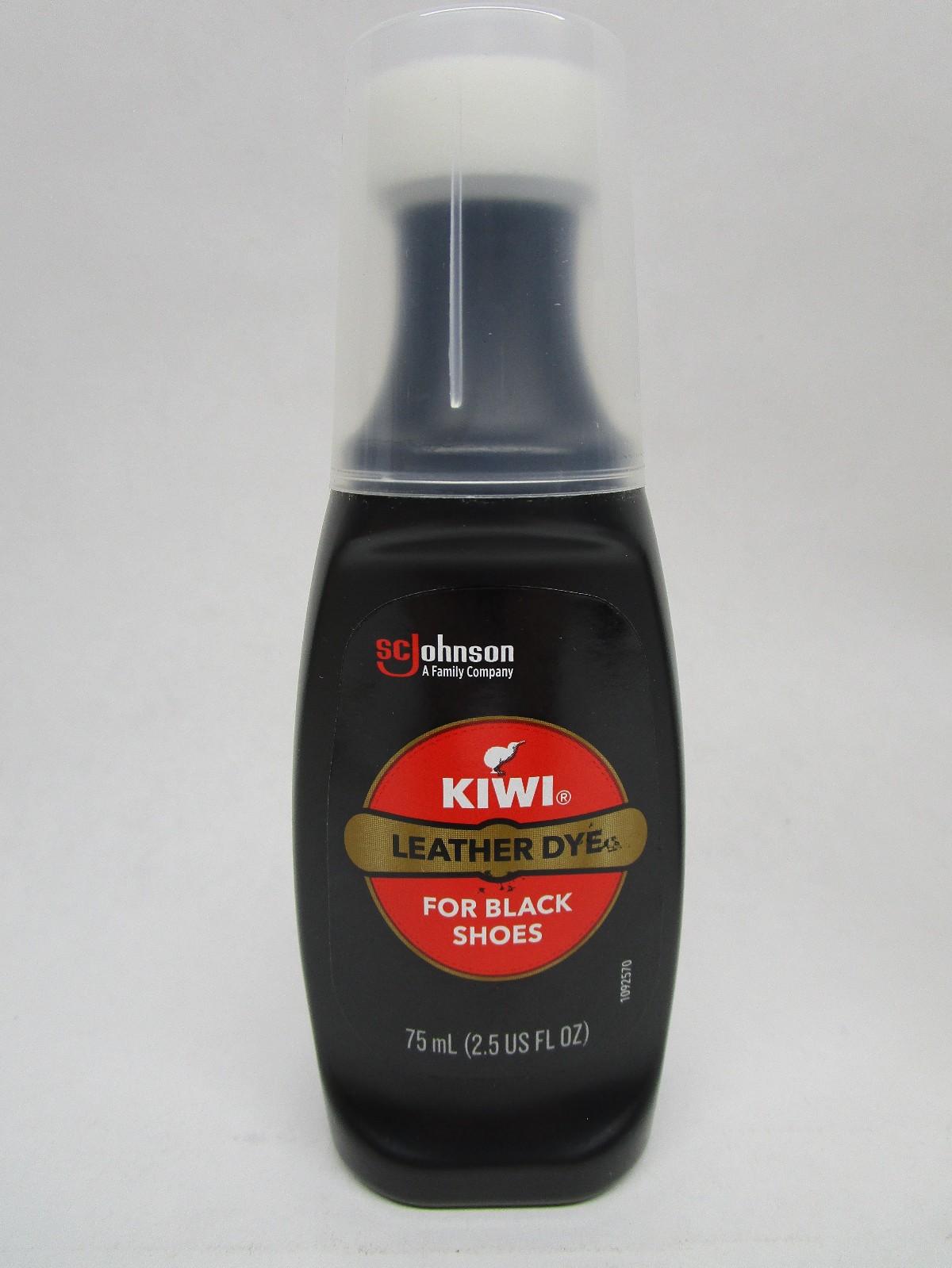 2 Pack Kiwi Leather Dye For Black Shoes (2.5oz Per Bottle) Sponge Top Applicator