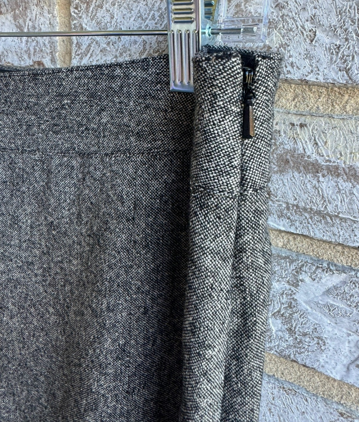 Tommy Hilfiger Vintage Wool/Silk Blend Pleated Gray Skirt Women’s Size 10