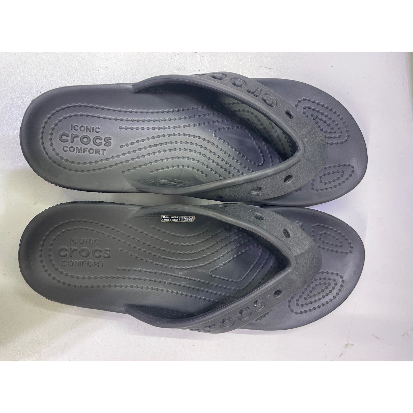 Crocs Baya Flip Flops Black Sandals Womens 9 Mens 7 Iconic Comfort 11999-001