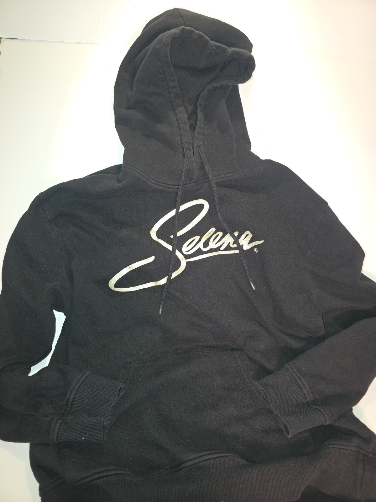Selena Black Pullover Hoodie Men’s M Graphic Logo Print Drawstring Pockets