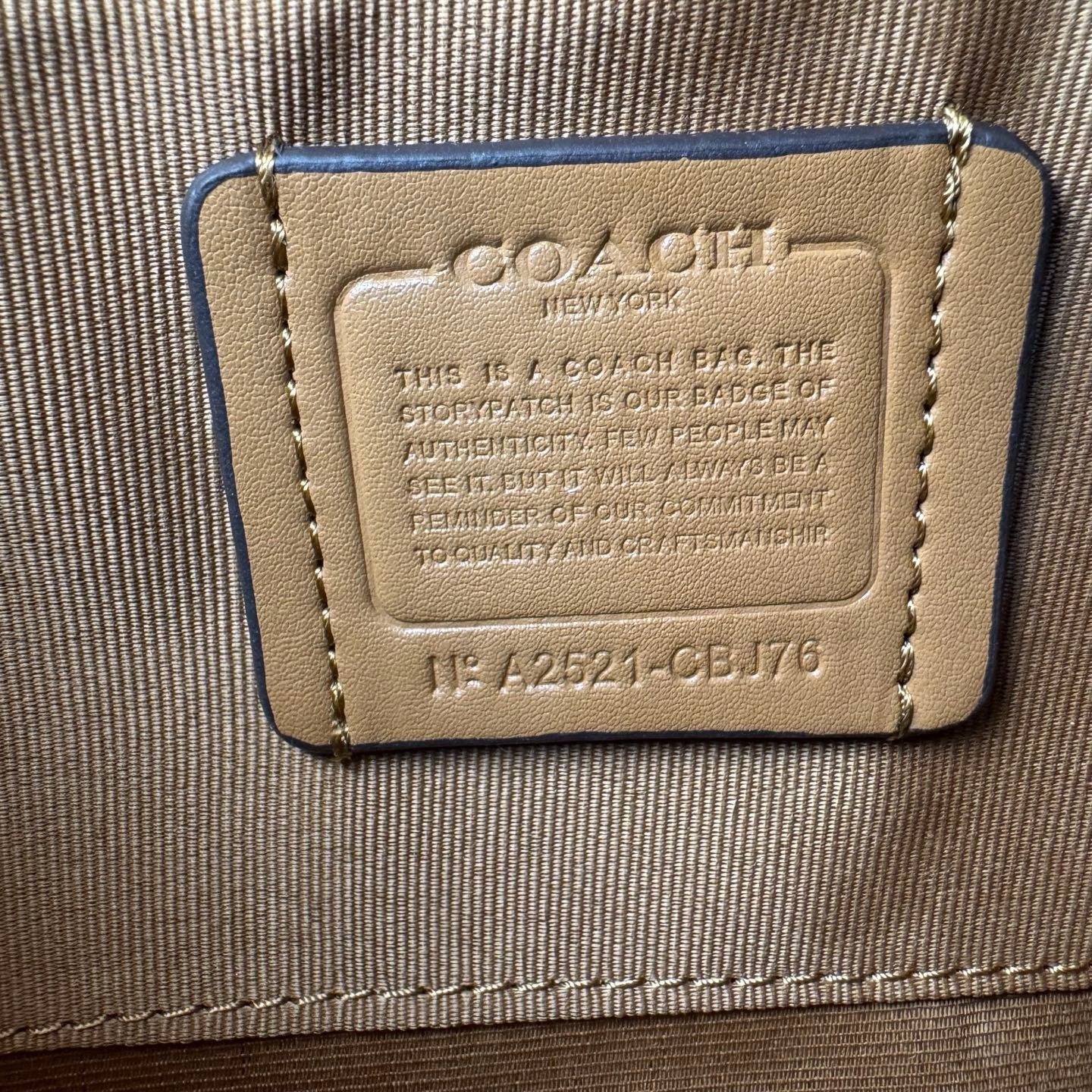 COACH CBJ76 Teri Shoulder Bag Leather PEANUTS Collaboration Snoopy Chalk Multi