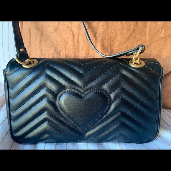 Gucci Marmont GG Matelasse bag Small Black leather Gold Chain