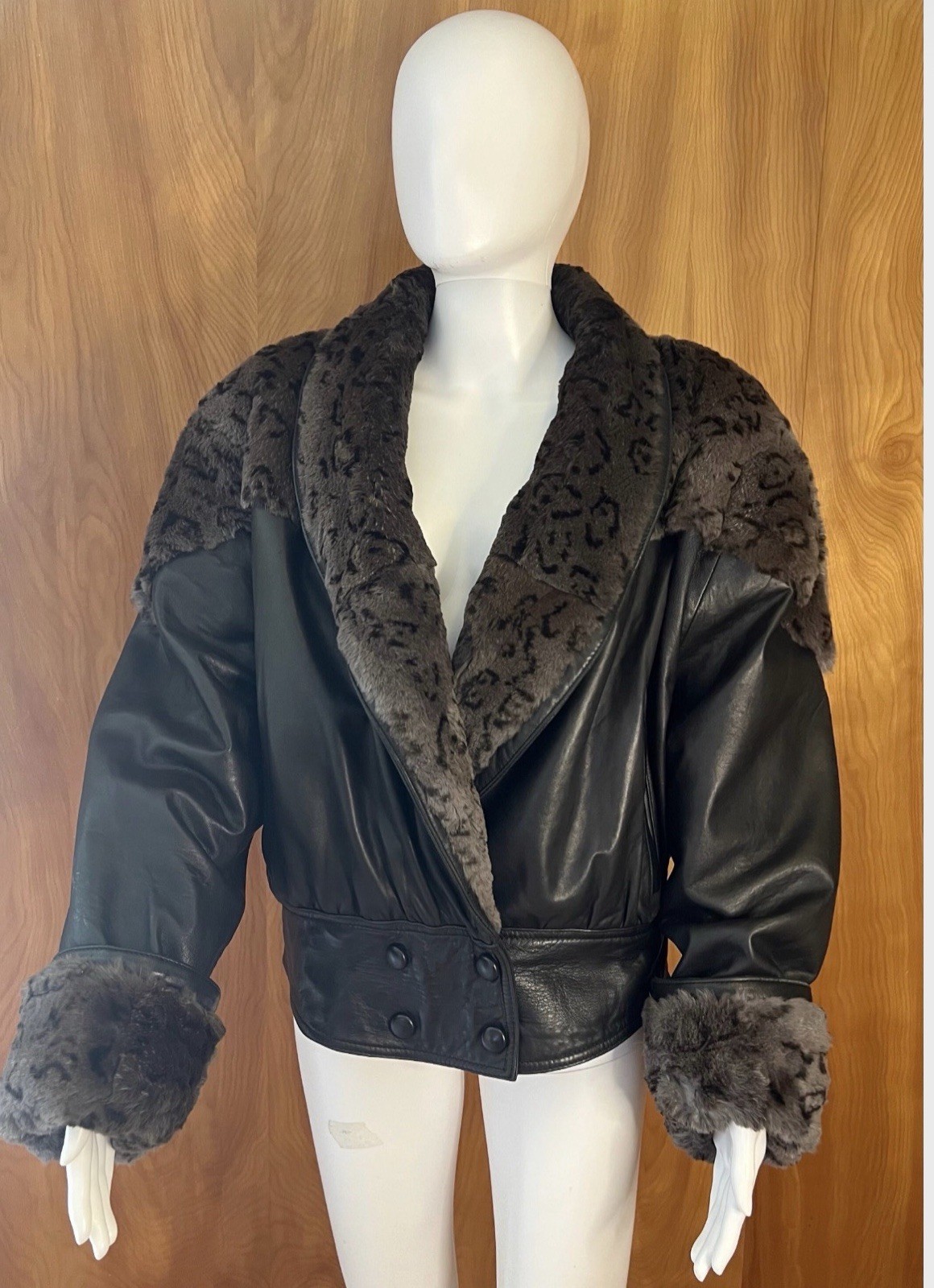 80s Carole little leather jacket with leopard print fur /Mob Wife /size: Medium/