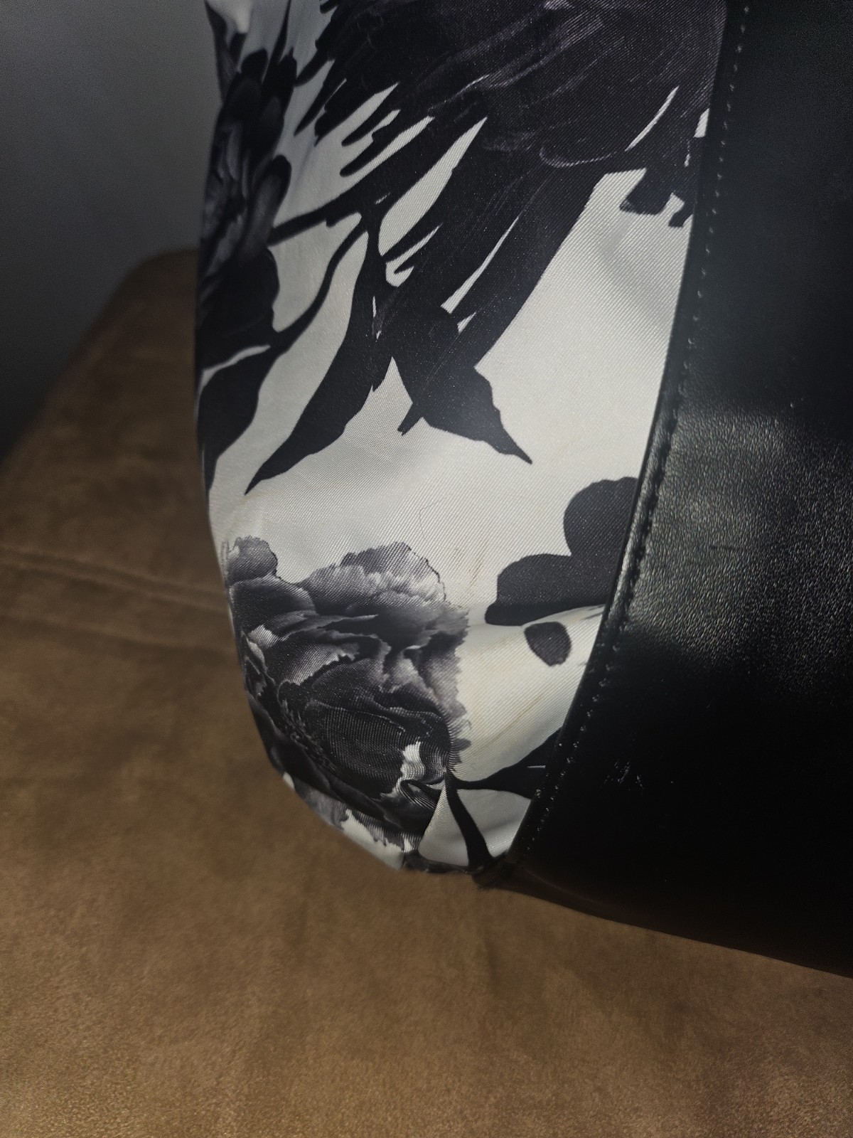 Lululemon Carry Me Om Tote Black White Floral Gym Bag **No Strap** Large -Rare