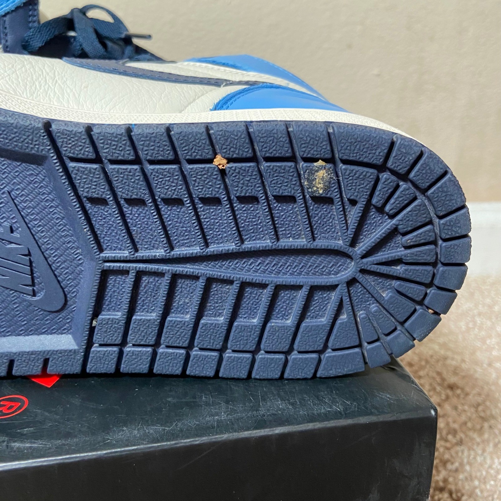 Jordan 1 Retro High OG Obsidian 2019 Men Size 10.5 Used with Box 555088-140