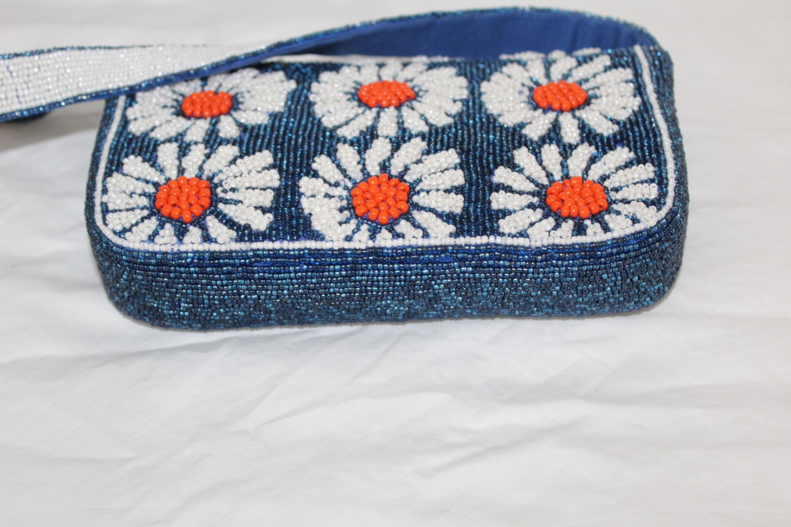 NEW MAEVE Anthropologie Fiona Beaded Daisy Flower Shoulder Bag Handbag