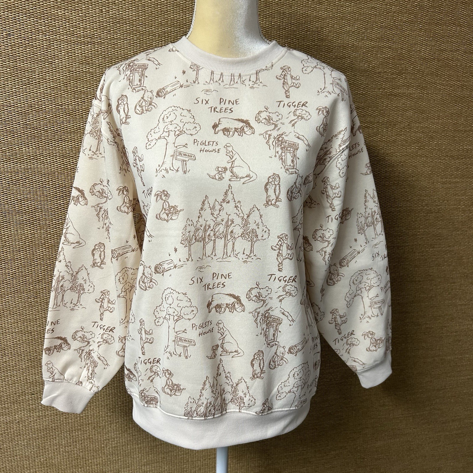 Disney Winnie The Pooh Sweatshirt Women’s Small Cream Brown All Over Print