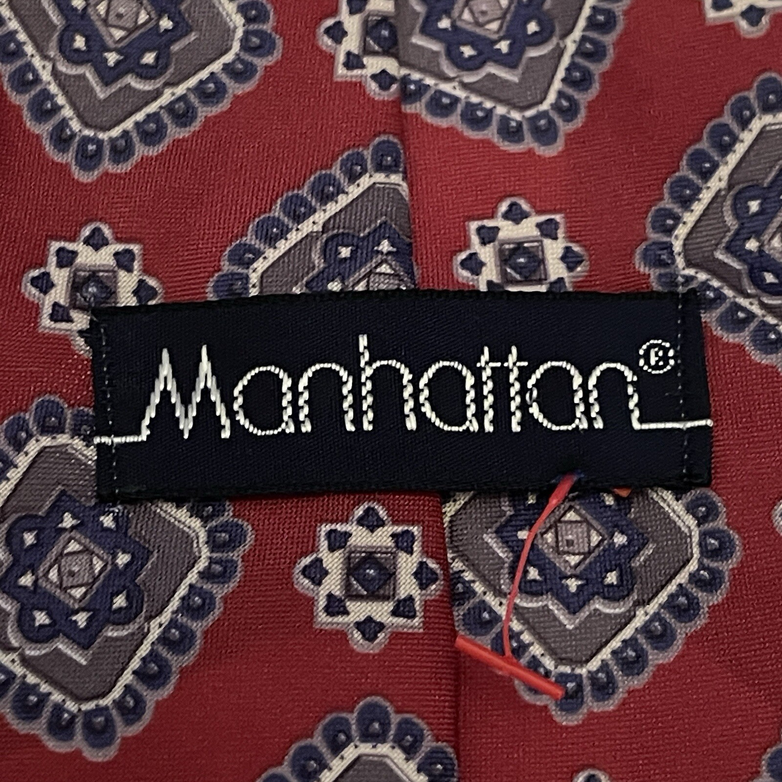 Vintage Manhattan 100% Polyester Men’s Neck Tie Made In Dominican Republic ￼