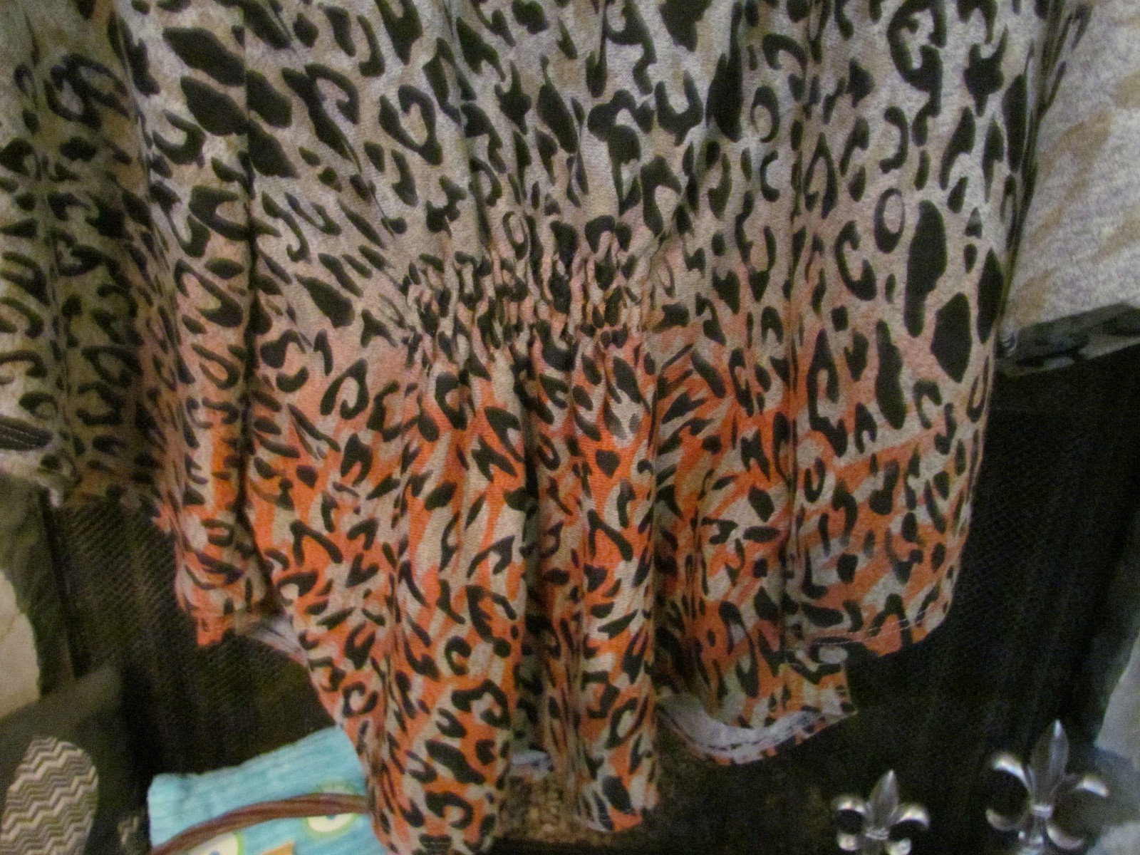 Women’s Blouse Size S Petite Gray, Tan, Black, Orange, Animal Print Cute Style