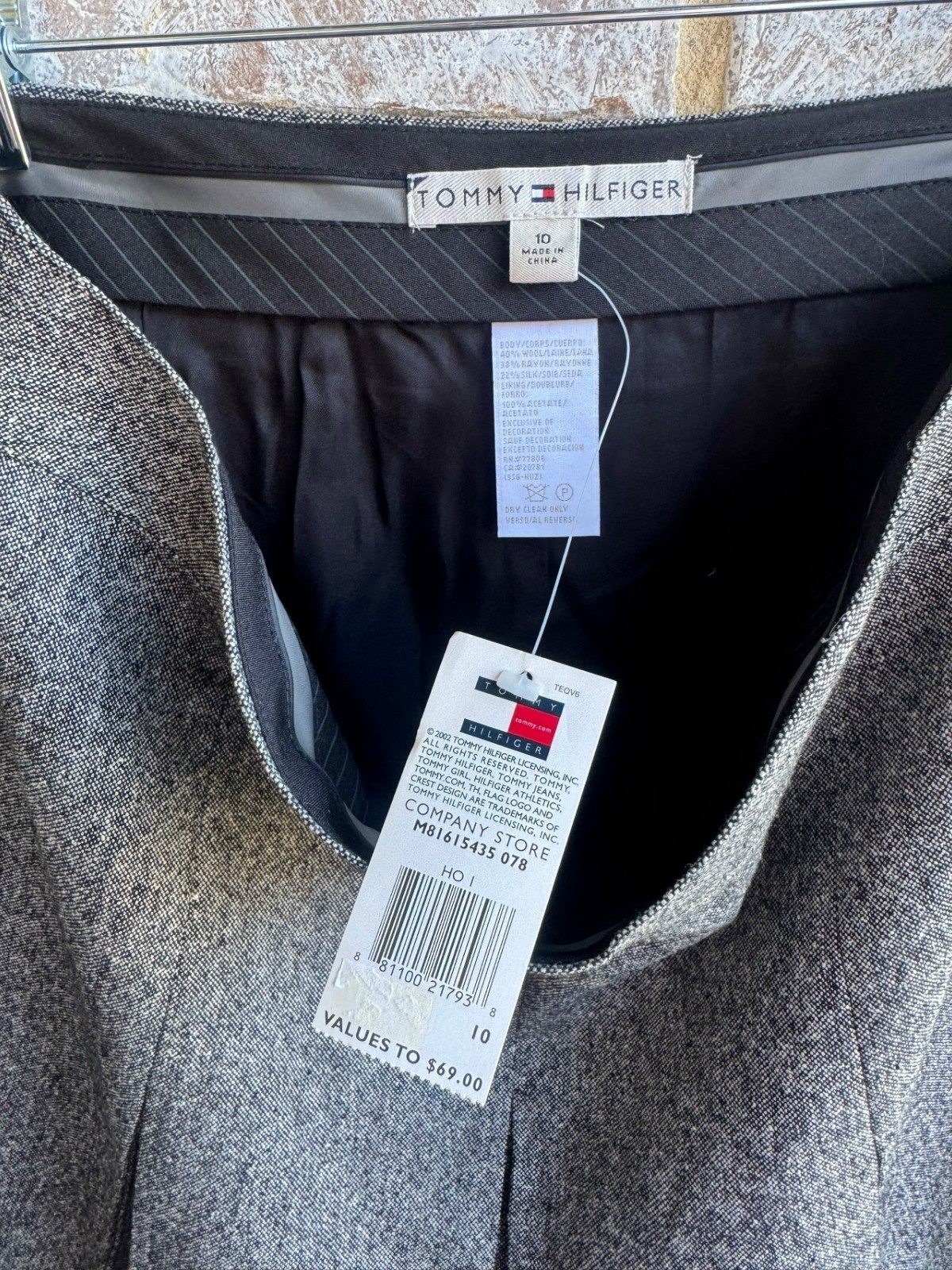 Tommy Hilfiger Vintage Wool/Silk Blend Pleated Gray Skirt Women’s Size 10