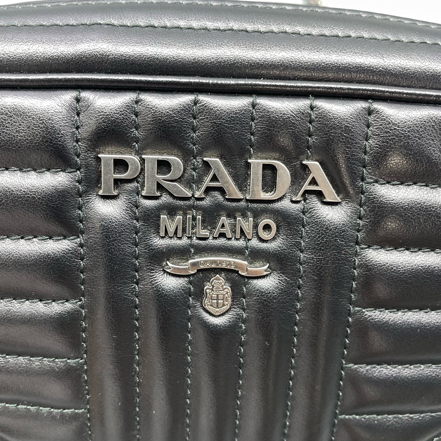 Prada Pre-Owned Authentic Camera Bag Black 21*16*8cm Free Tracked Shipping