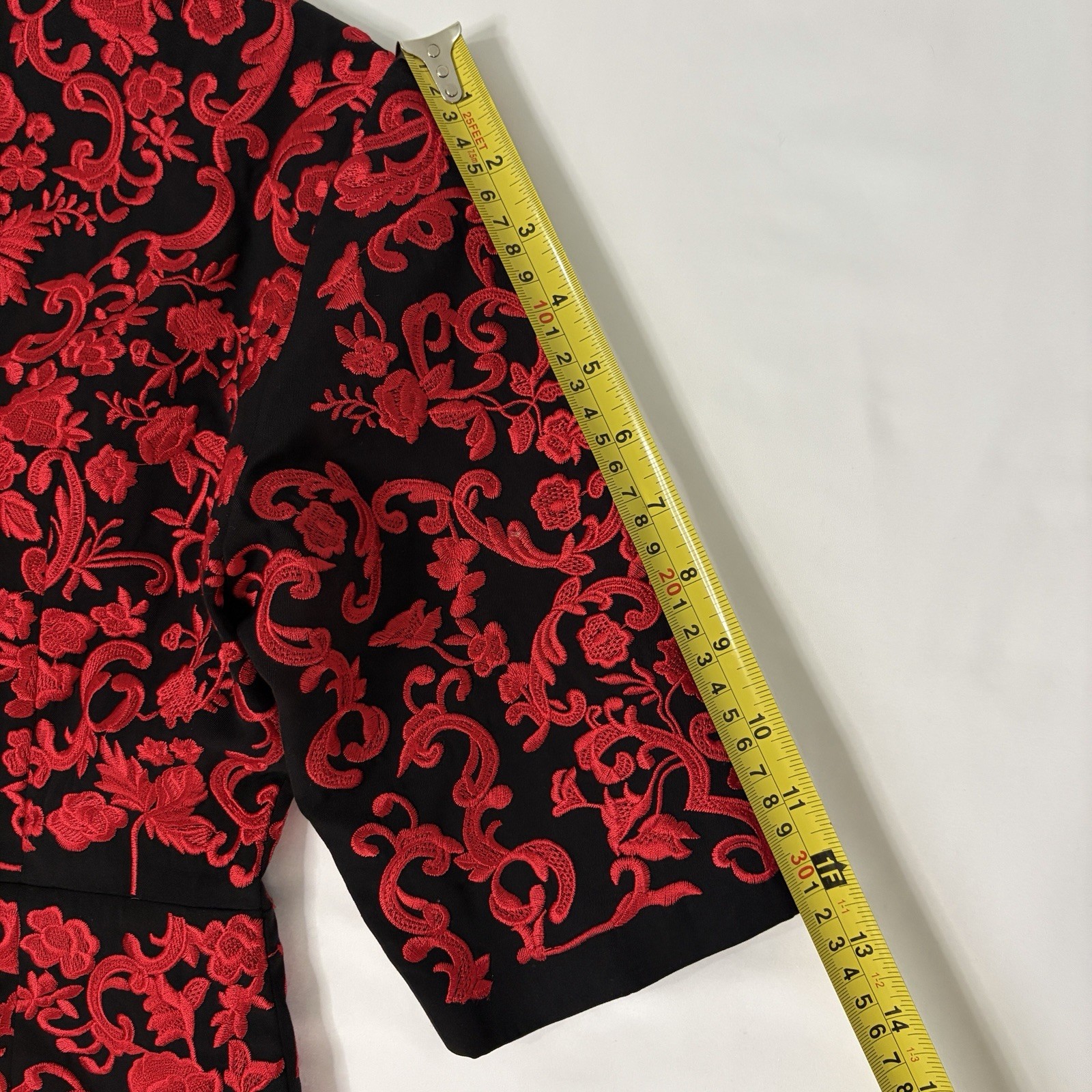 Dolce&Gabbana SS15 Runway Dress Red Embroidered Black Archival 2015 IT 40/US4/S