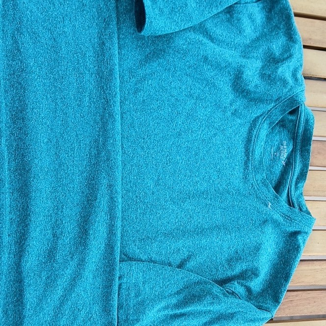 Old Navy Active & Gaiam Lot 2 Mens’s M T-Shirts Short Sleeve Blue/Brown