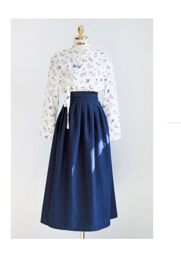 Women Hanbok set, Korean Modernized Traditional Costume Hanbok Set Kim sejung.